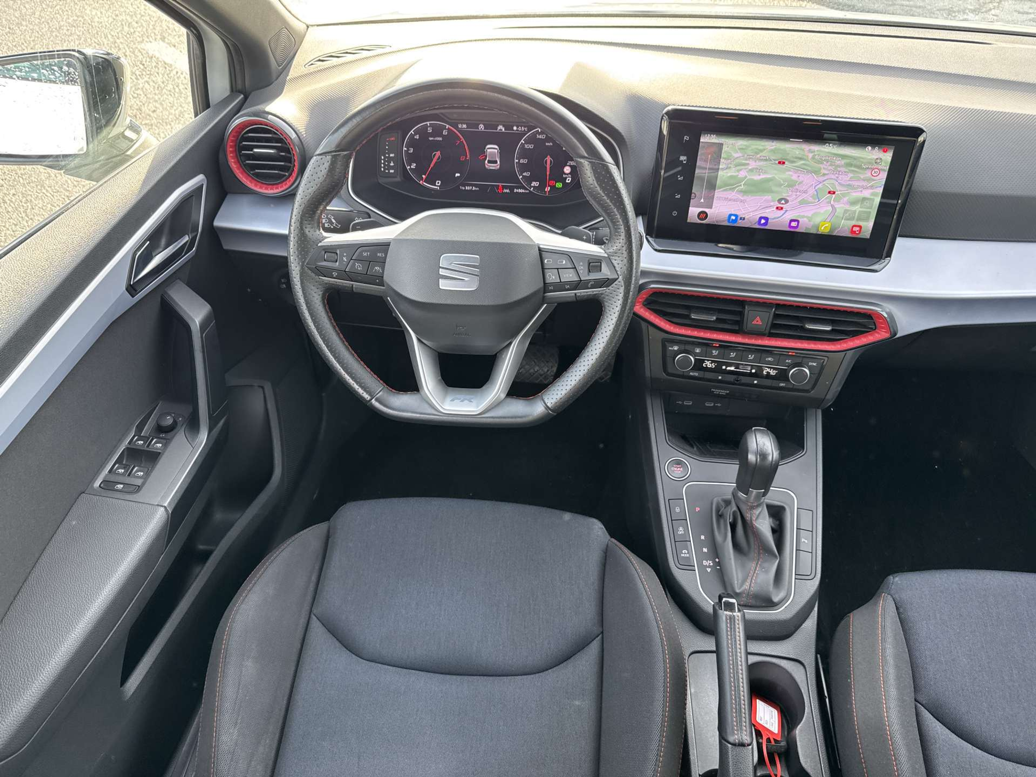 listing desktop thumbnail image 4