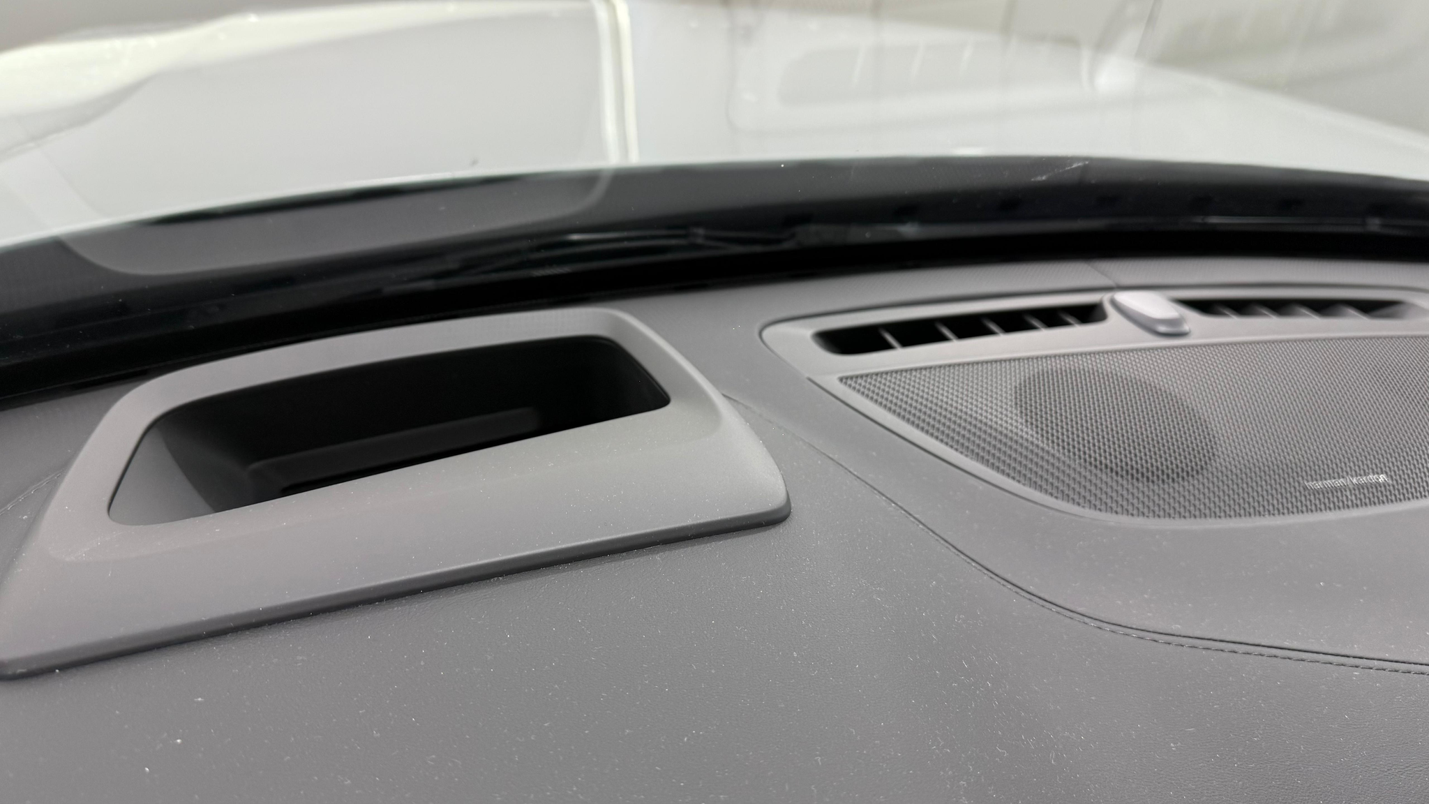 listing desktop thumbnail image 13