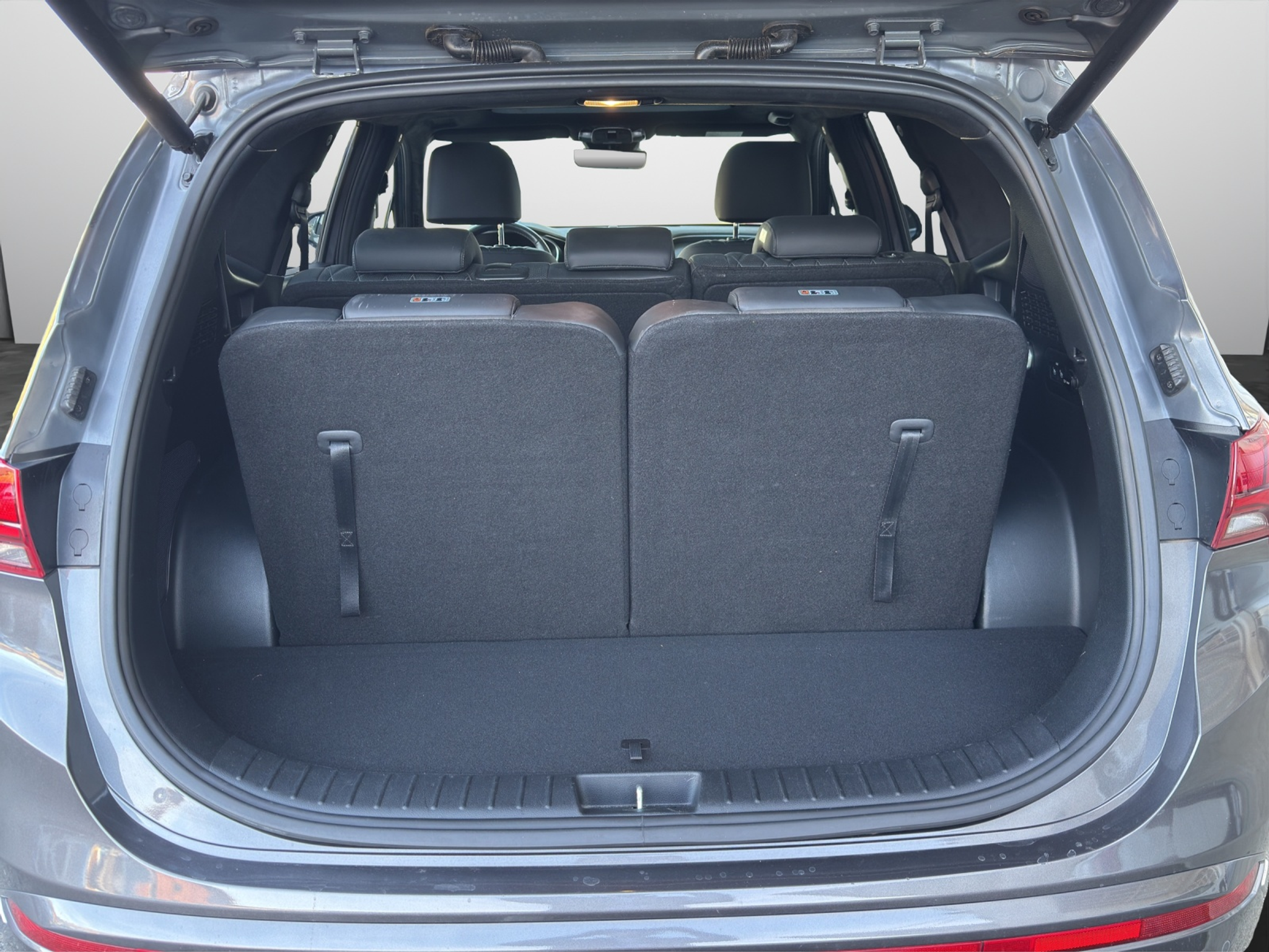 listing desktop thumbnail image 8