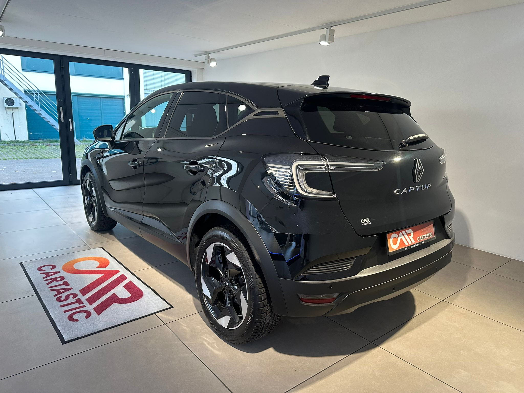 listing desktop thumbnail image 2