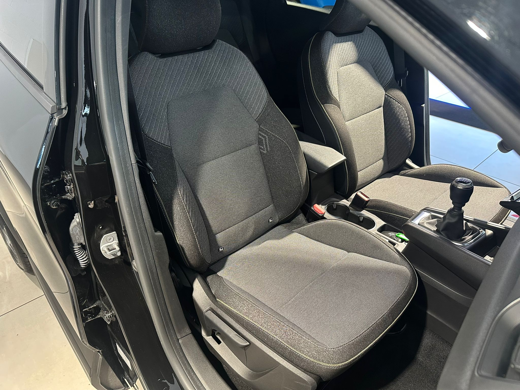 listing desktop thumbnail image 6