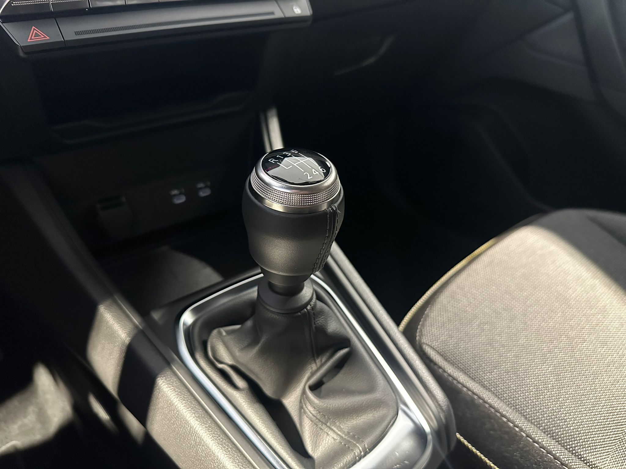 listing desktop thumbnail image 11