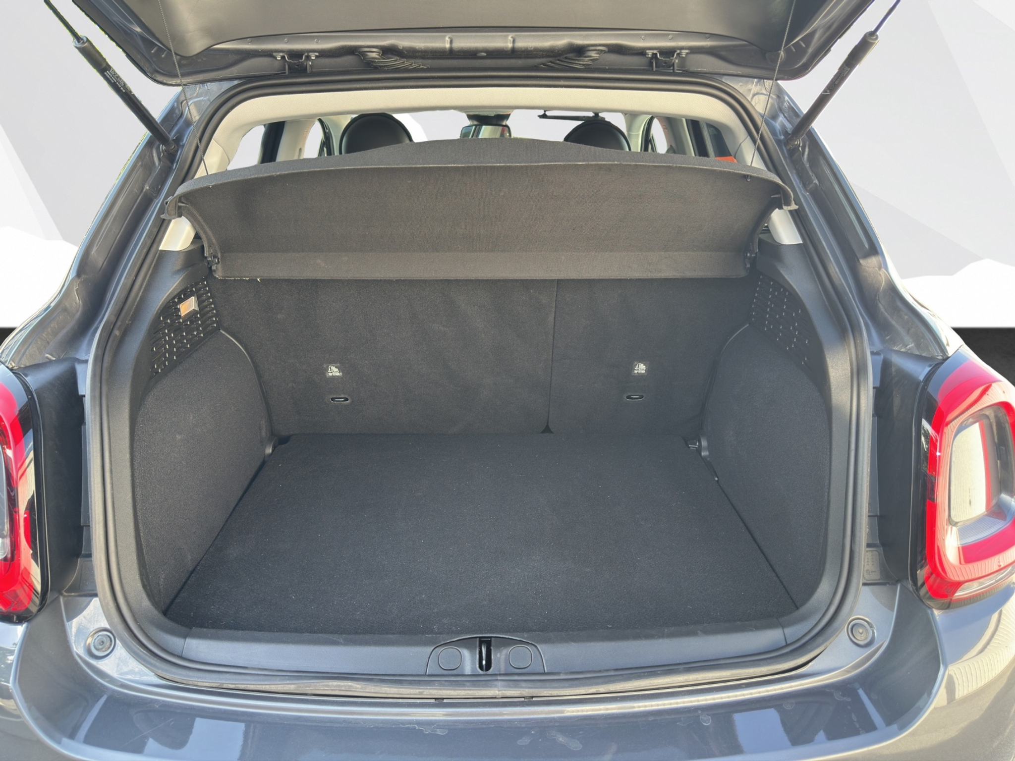 listing desktop thumbnail image 14