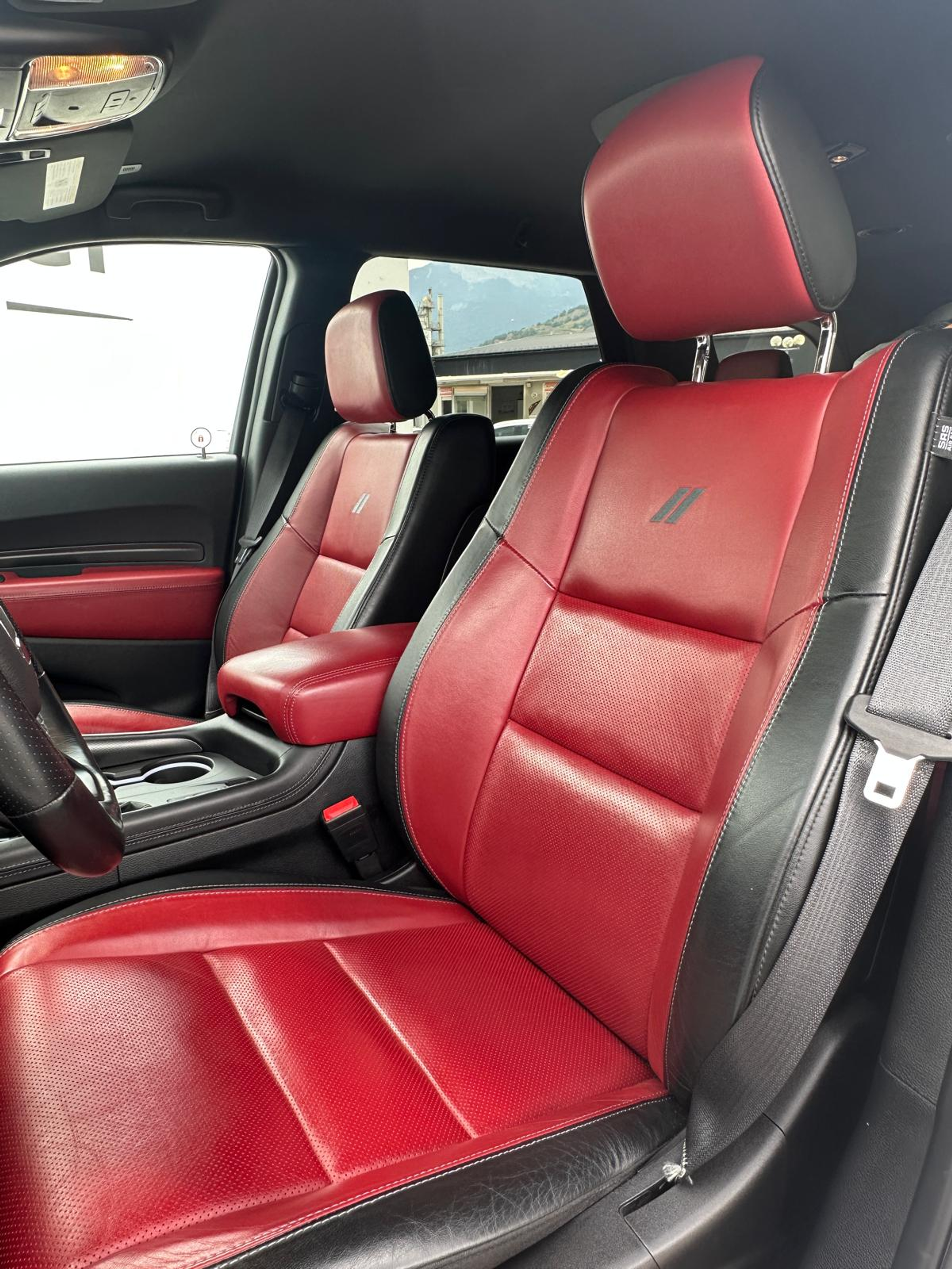 listing desktop thumbnail image 9