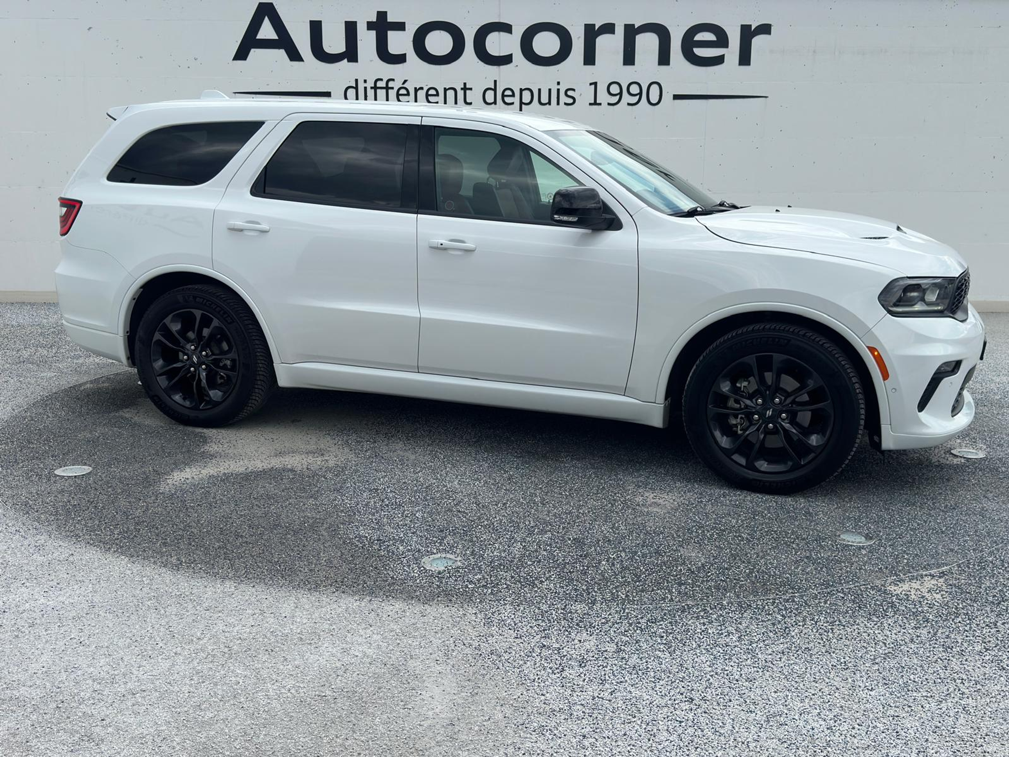 listing desktop thumbnail image 1