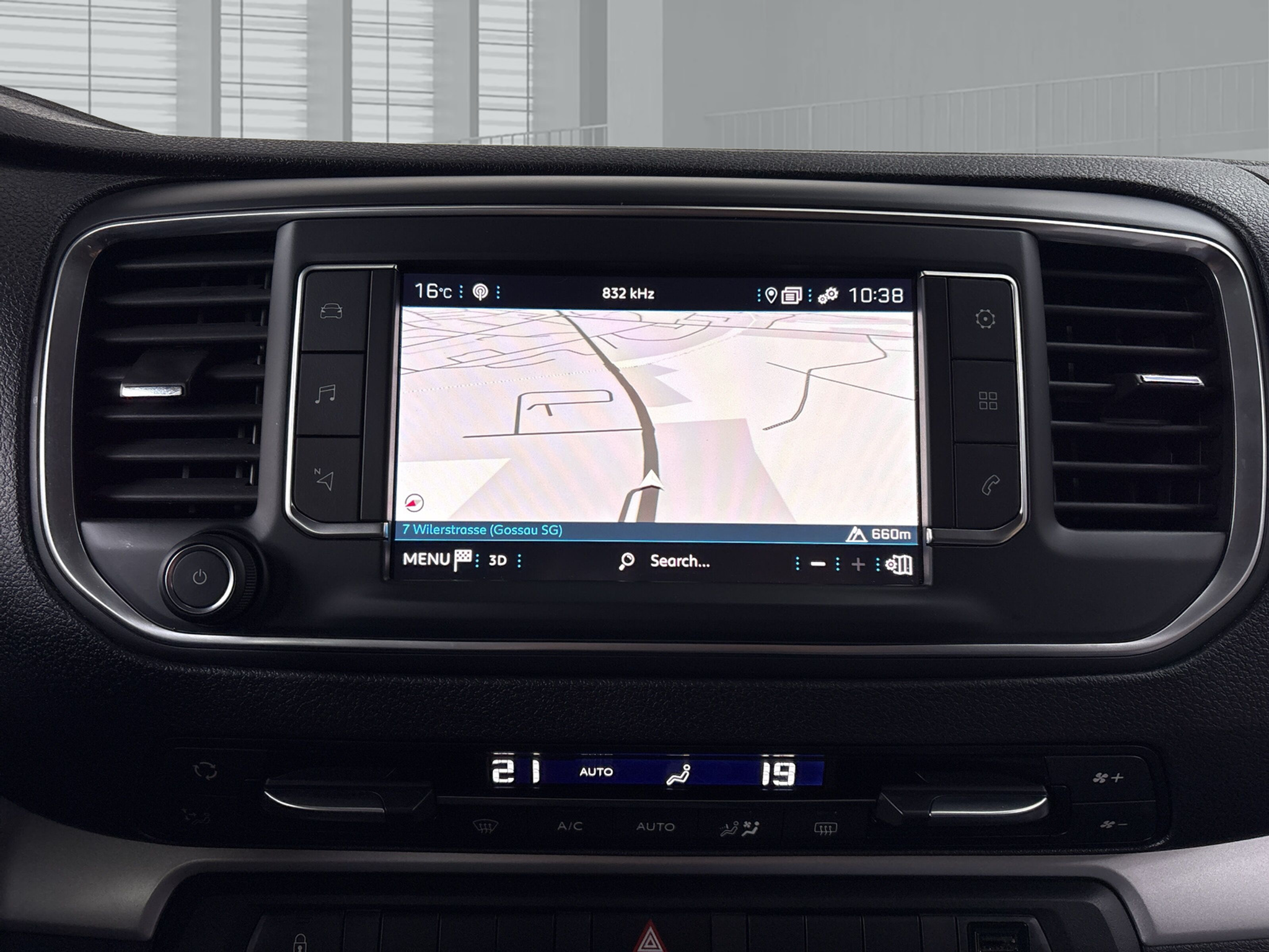 listing desktop thumbnail image 13