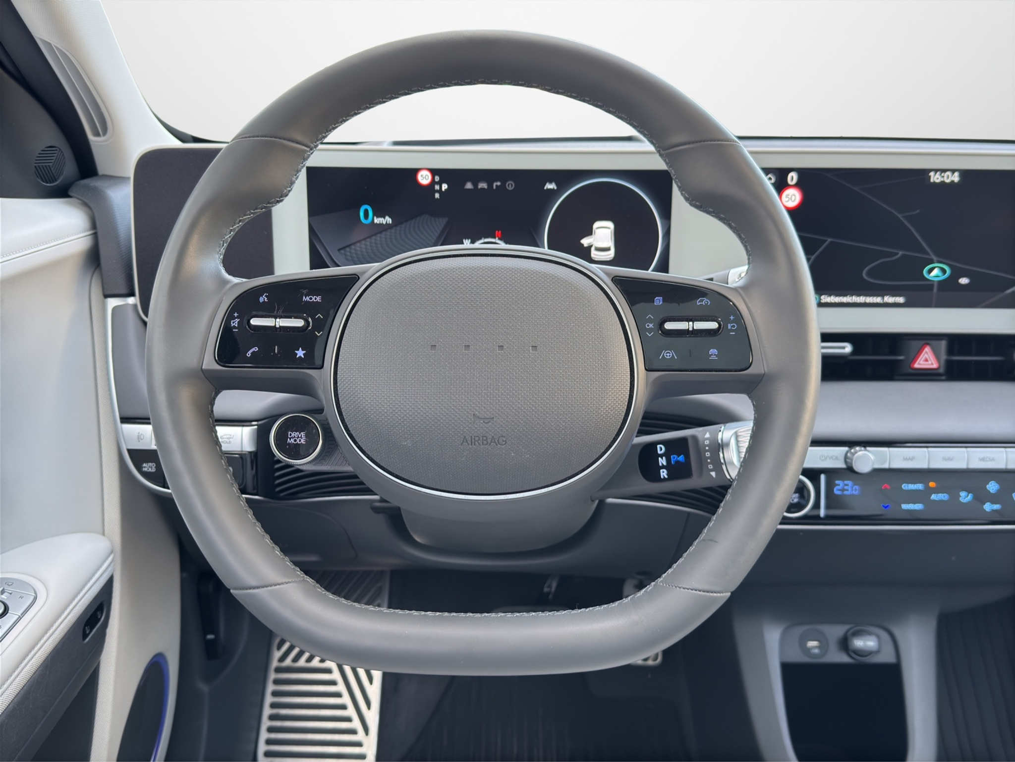 listing desktop thumbnail image 11