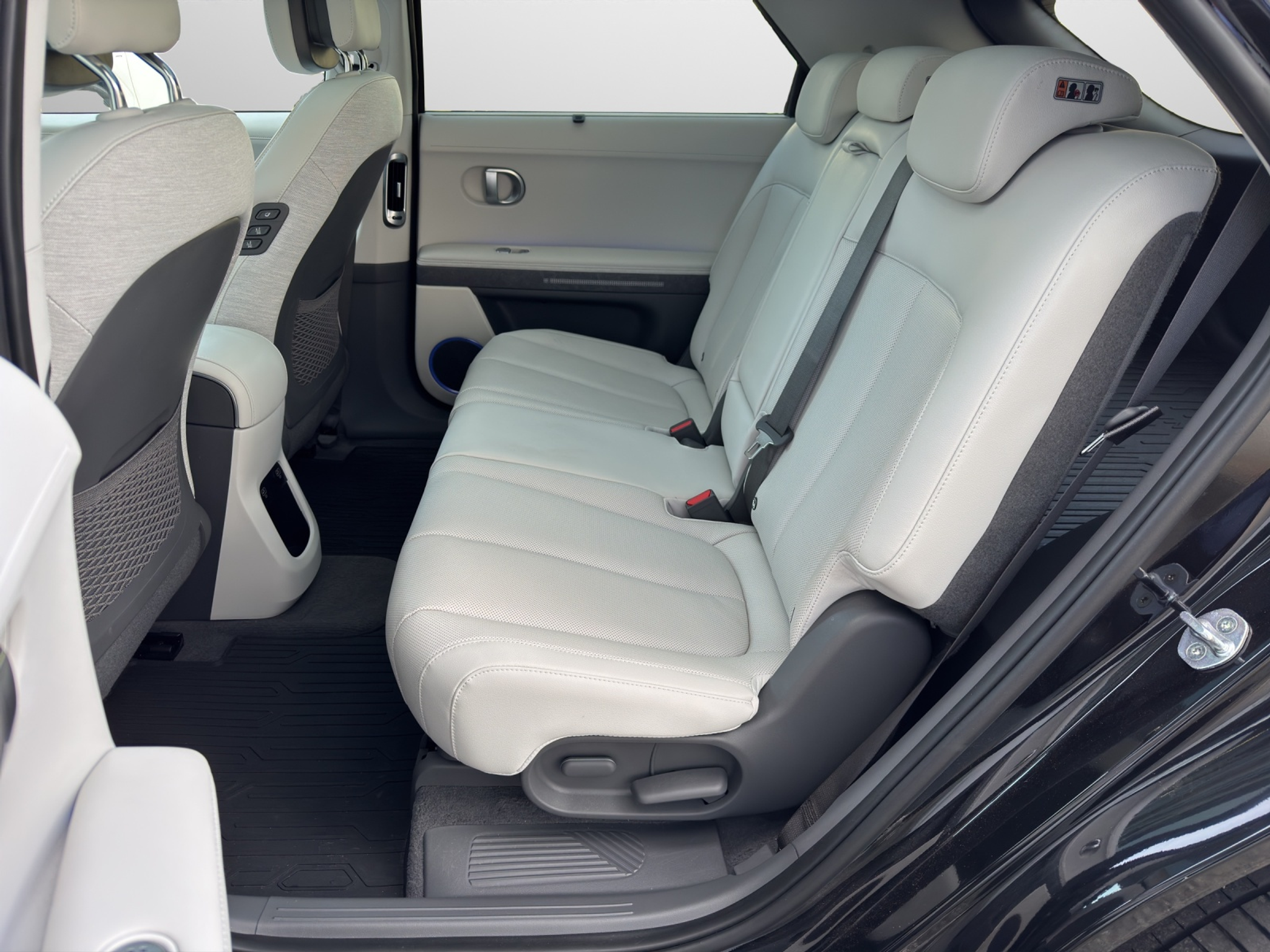 listing desktop thumbnail image 8