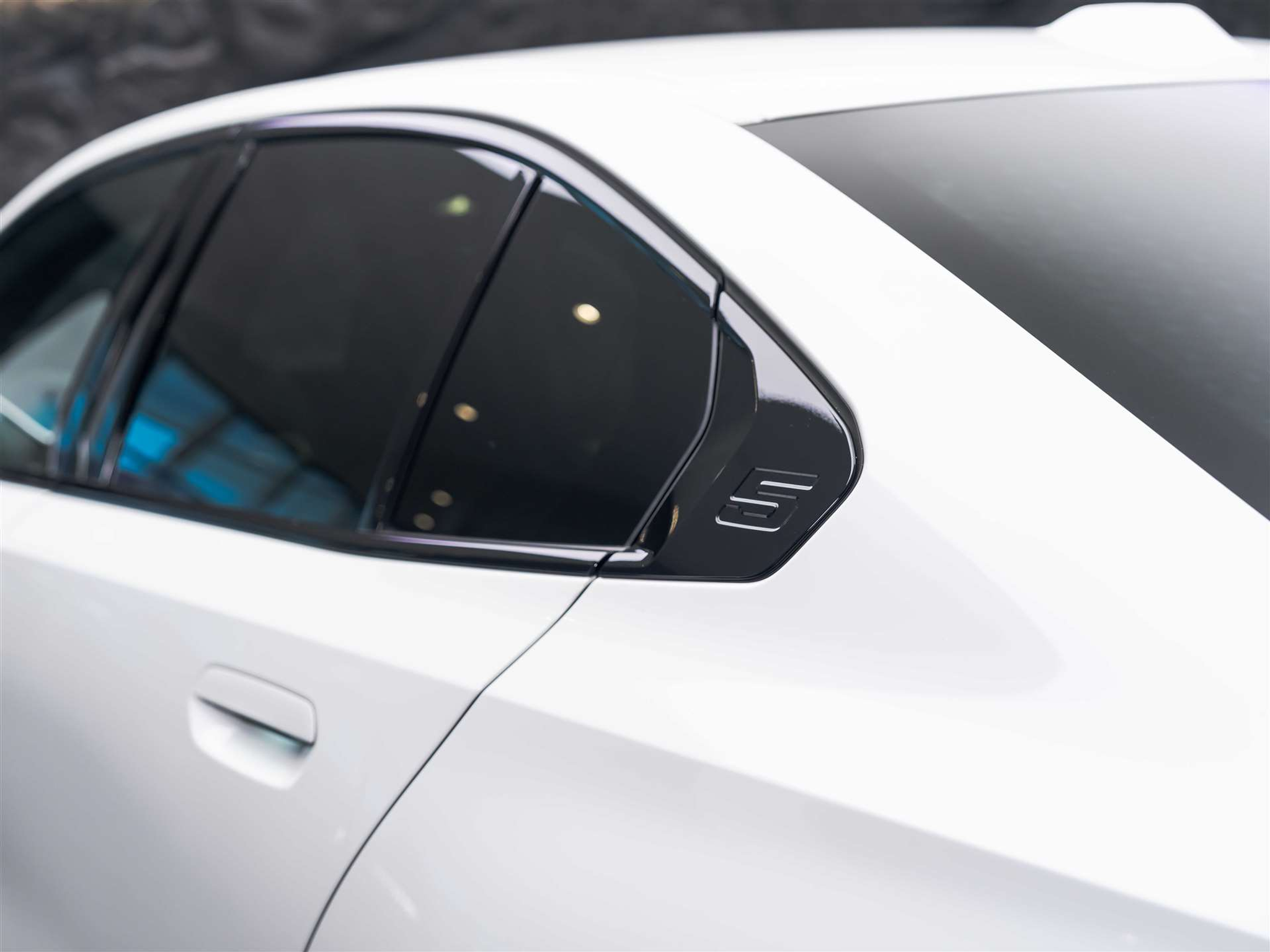 listing desktop thumbnail image 20