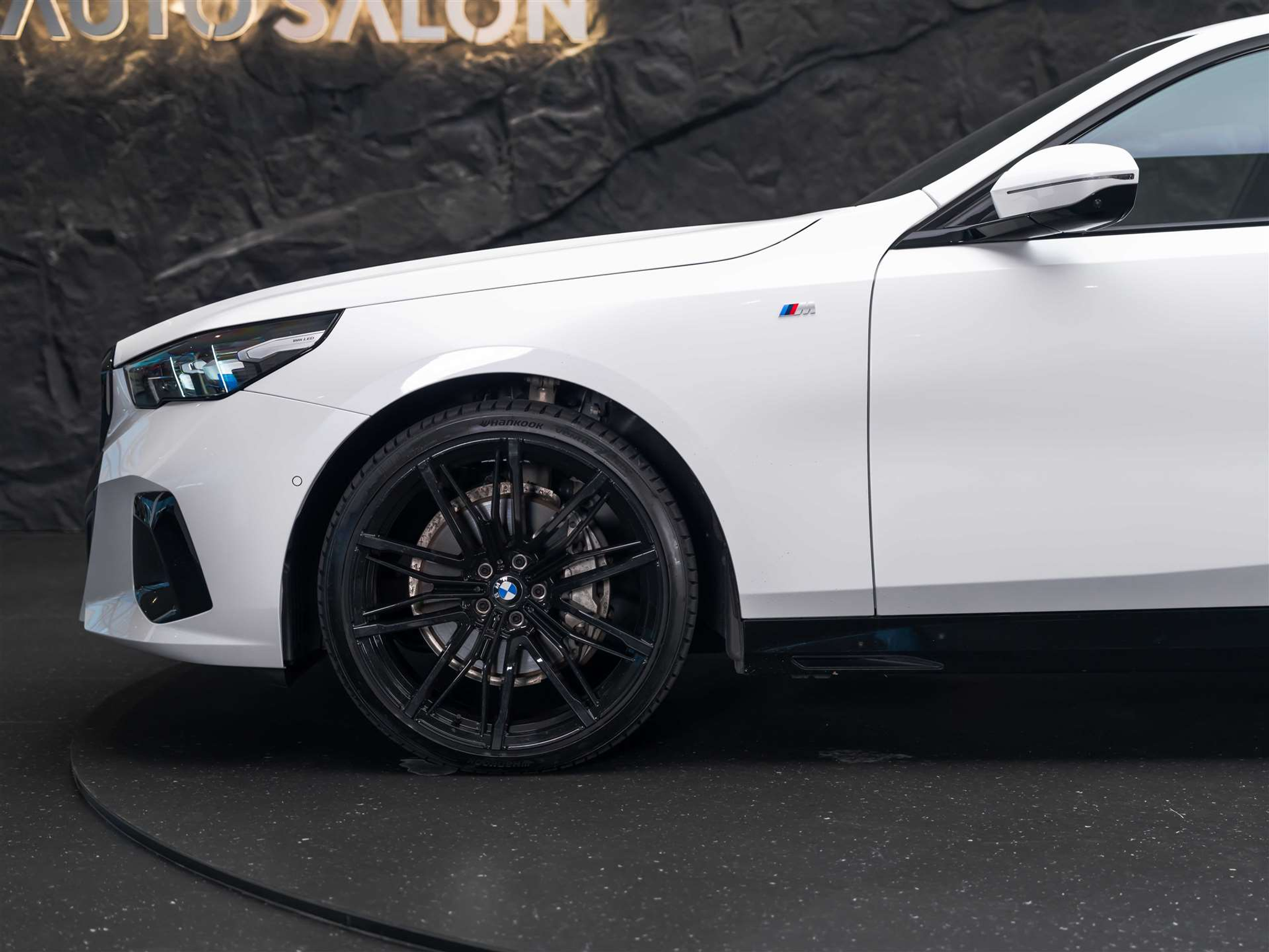 listing desktop thumbnail image 18