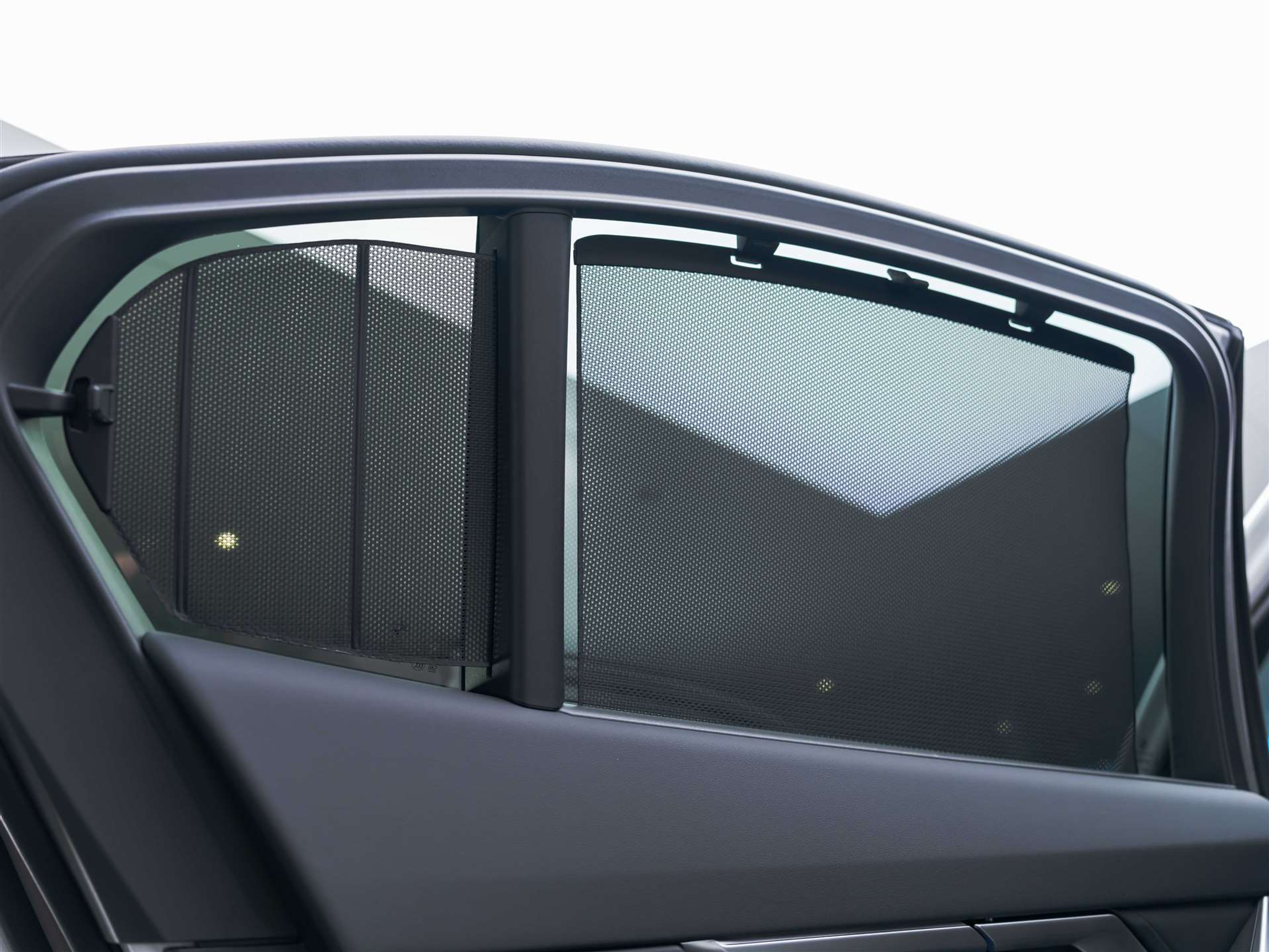 listing desktop thumbnail image 23