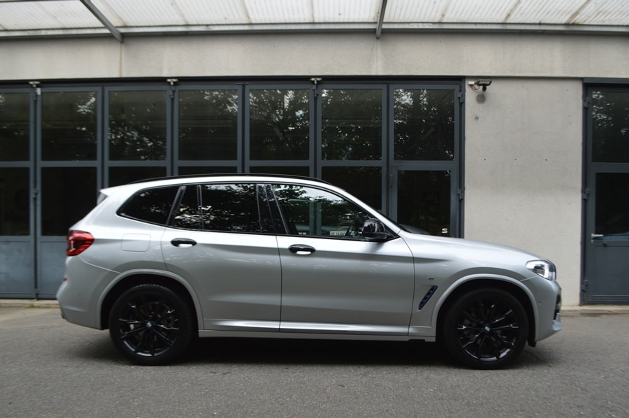 listing desktop thumbnail image 14