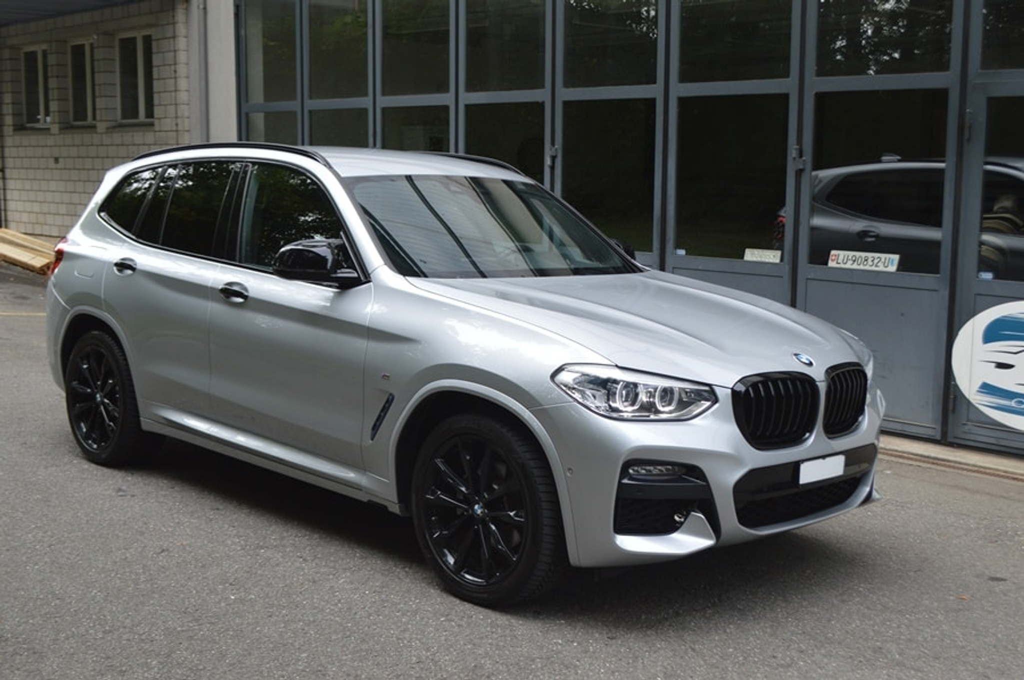 listing desktop thumbnail image 13