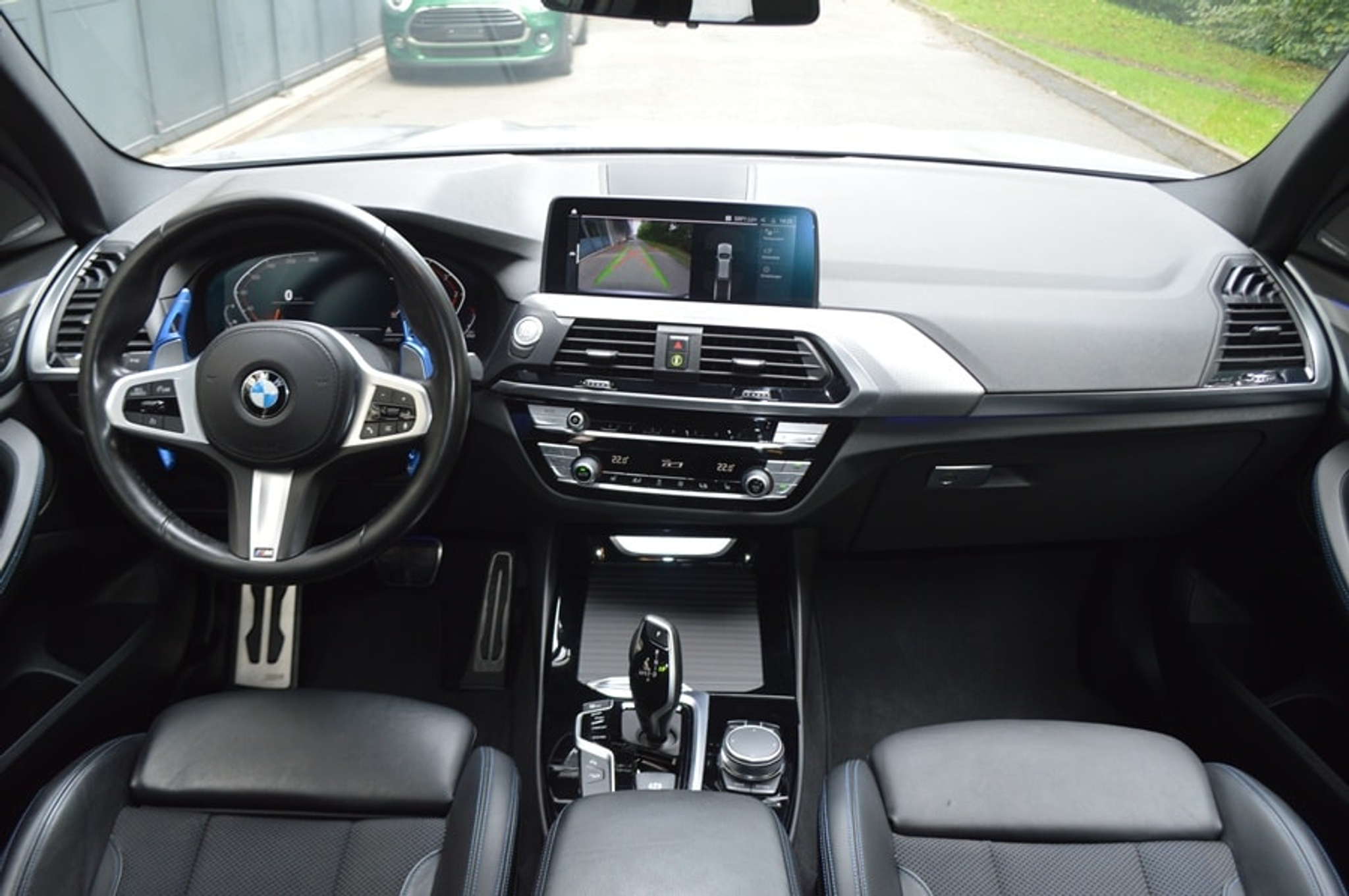 listing desktop thumbnail image 9