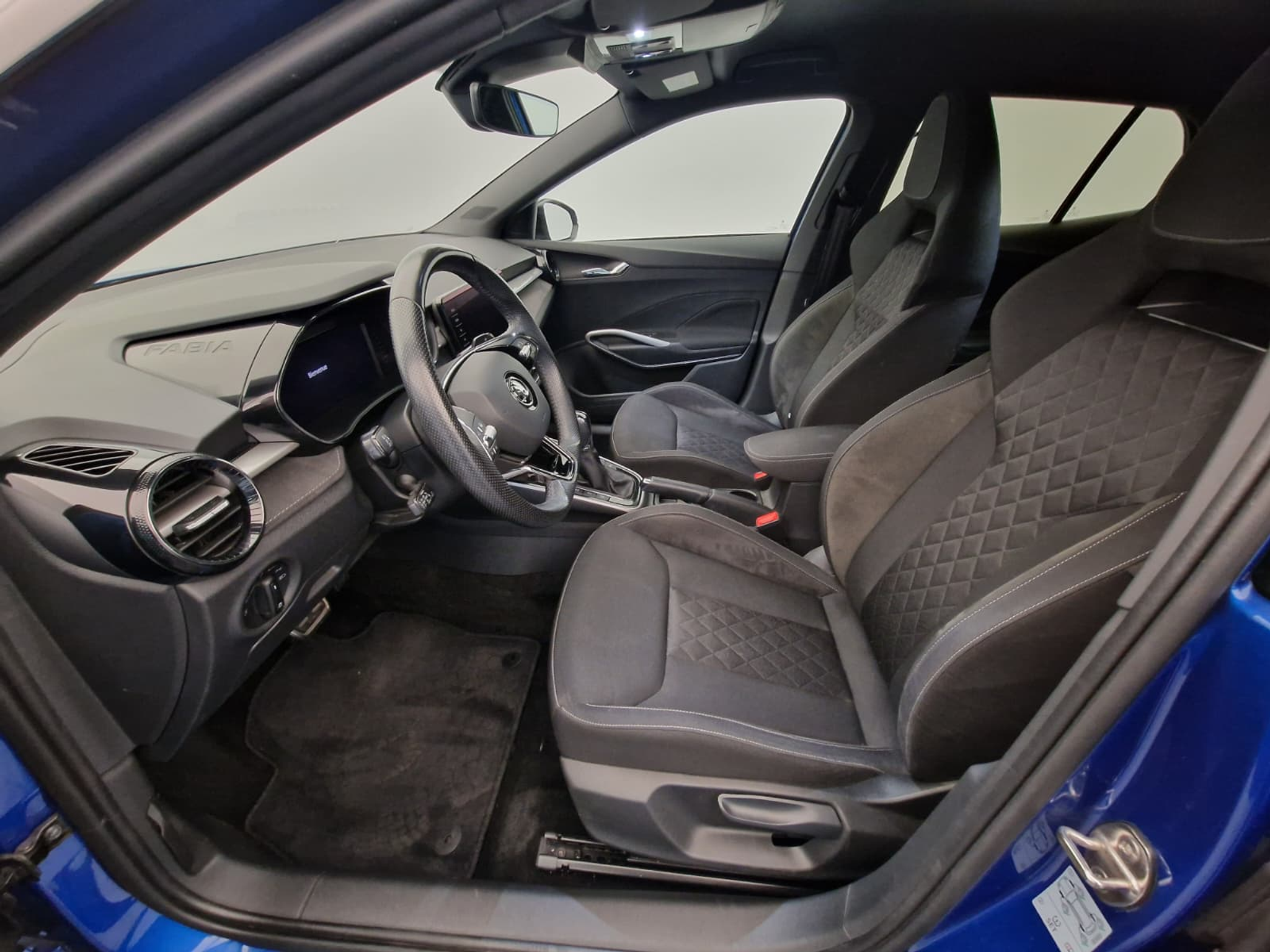 listing desktop thumbnail image 10