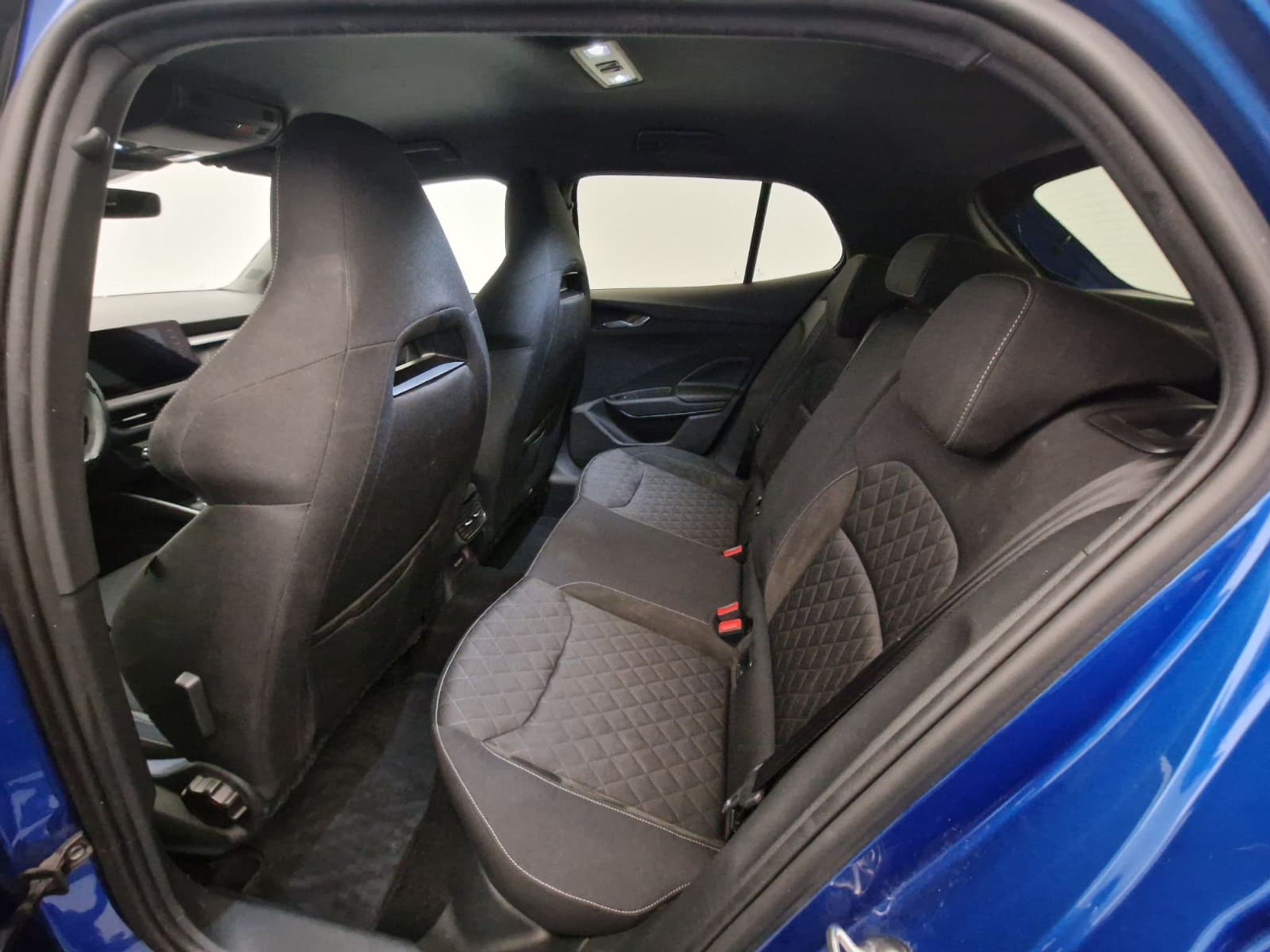 listing desktop thumbnail image 12