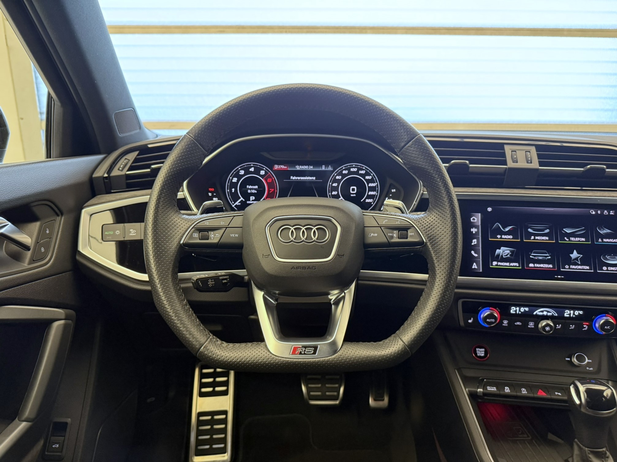 listing desktop thumbnail image 9