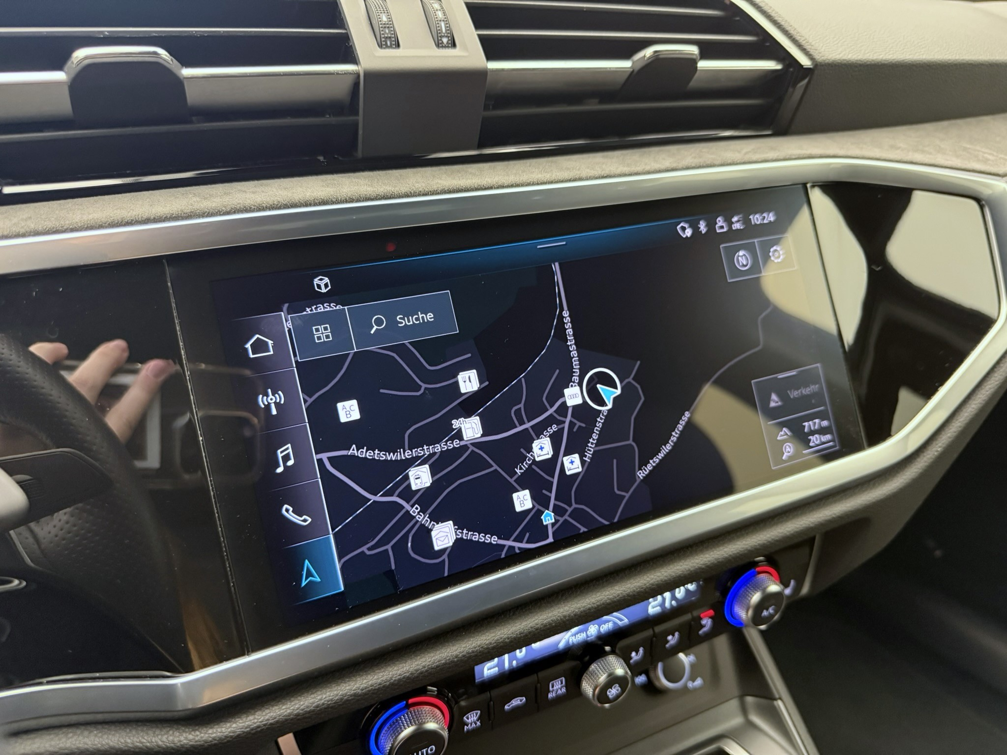 listing desktop thumbnail image 16