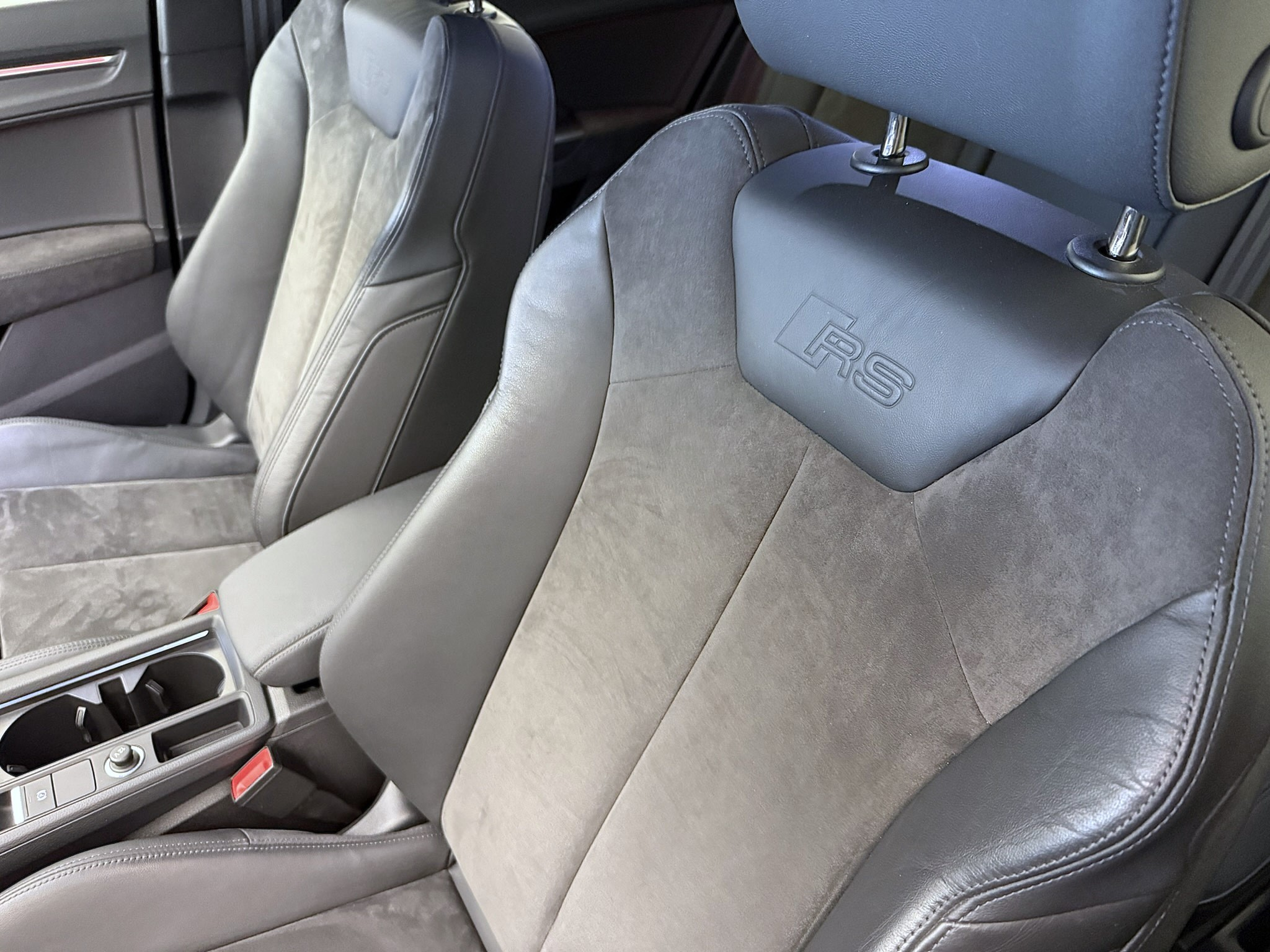 listing desktop thumbnail image 7