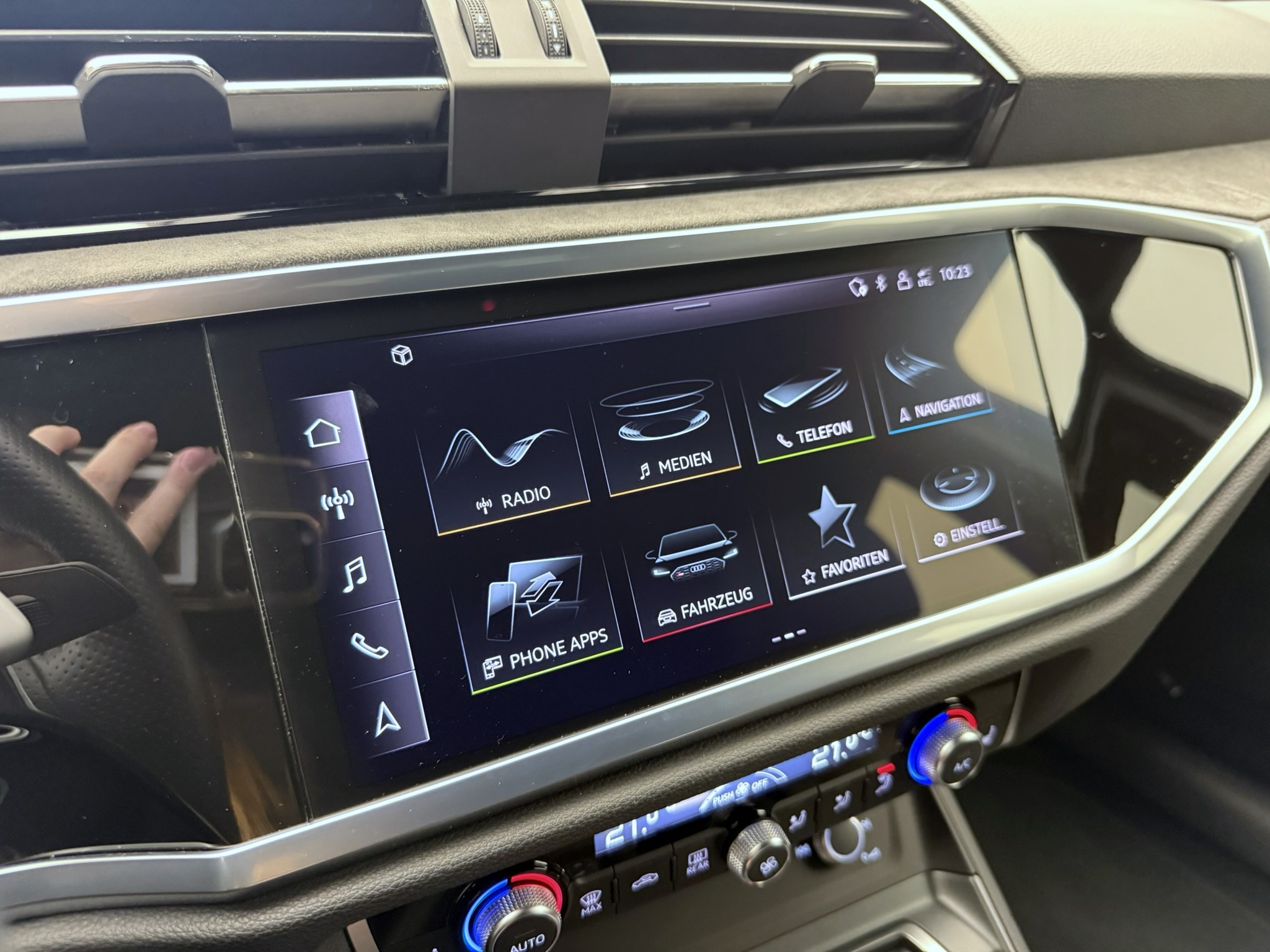 listing desktop thumbnail image 15