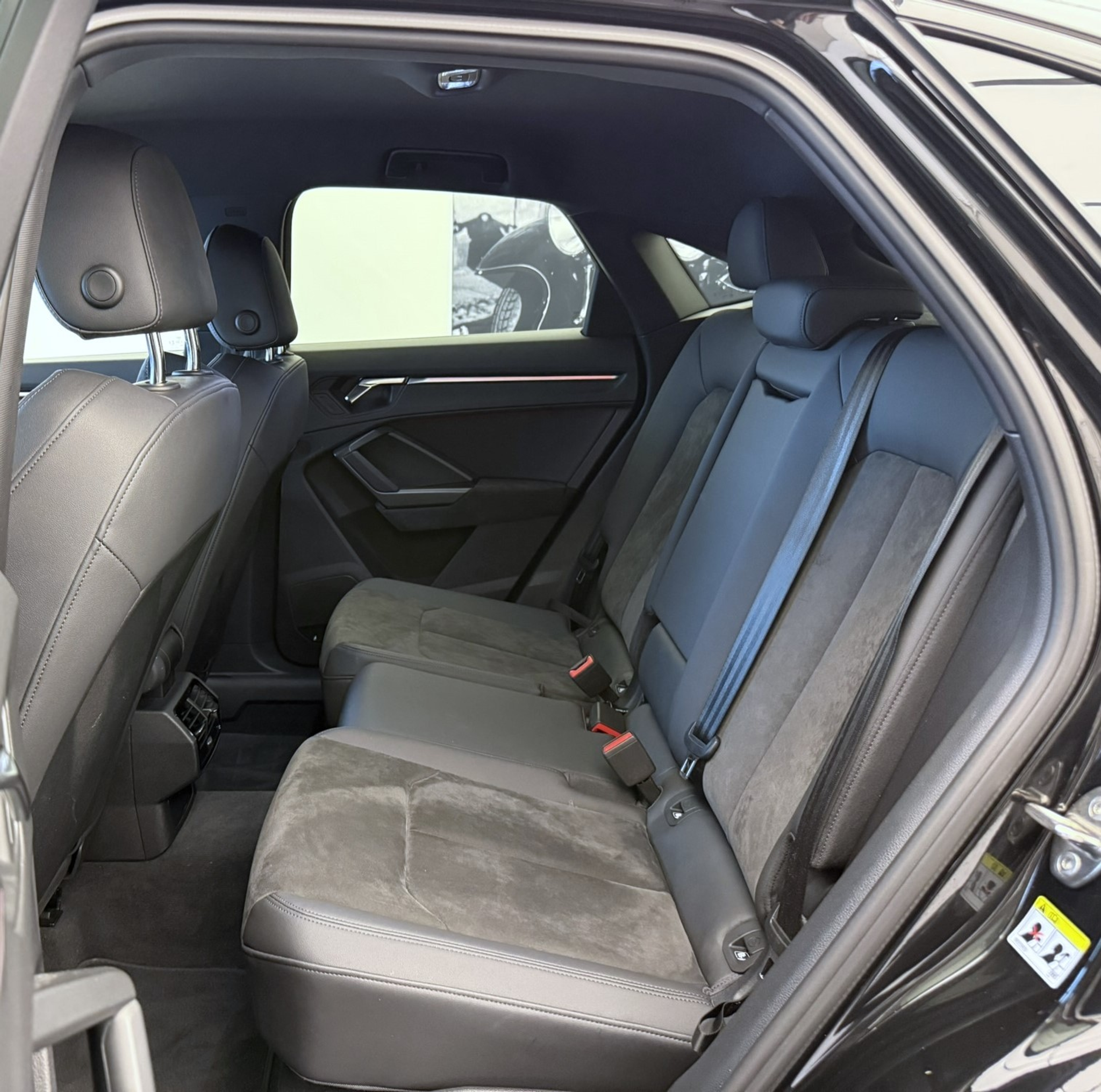 listing desktop thumbnail image 20