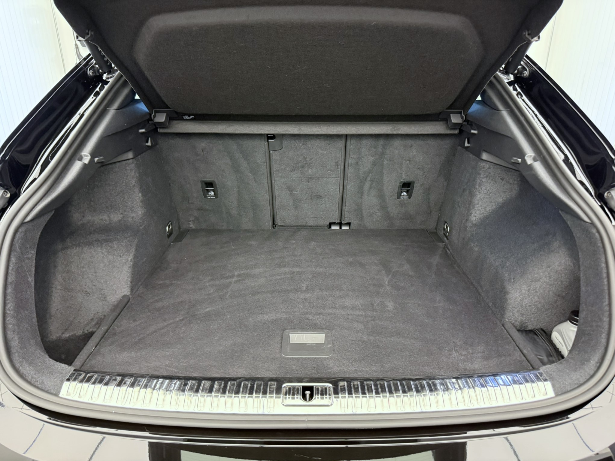 listing desktop thumbnail image 22