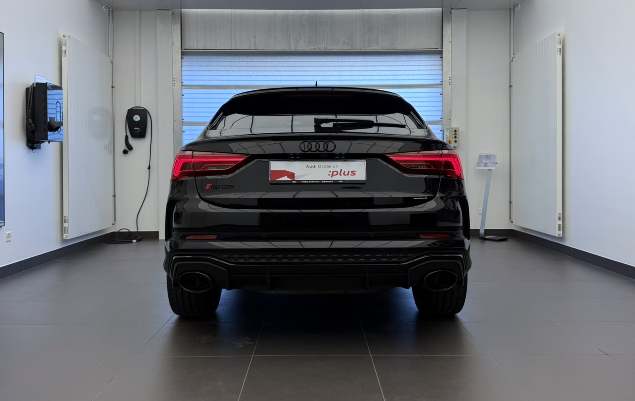 listing desktop thumbnail image 25