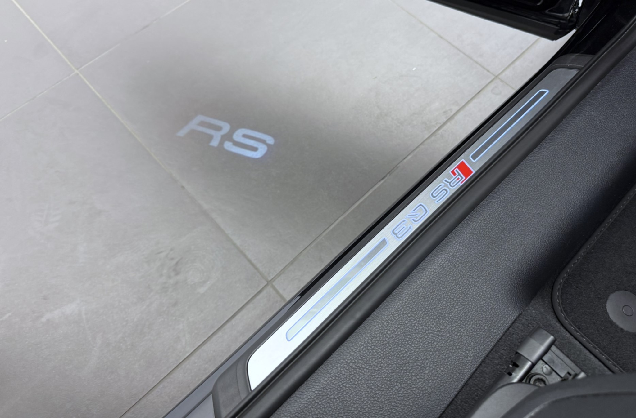 listing desktop thumbnail image 5