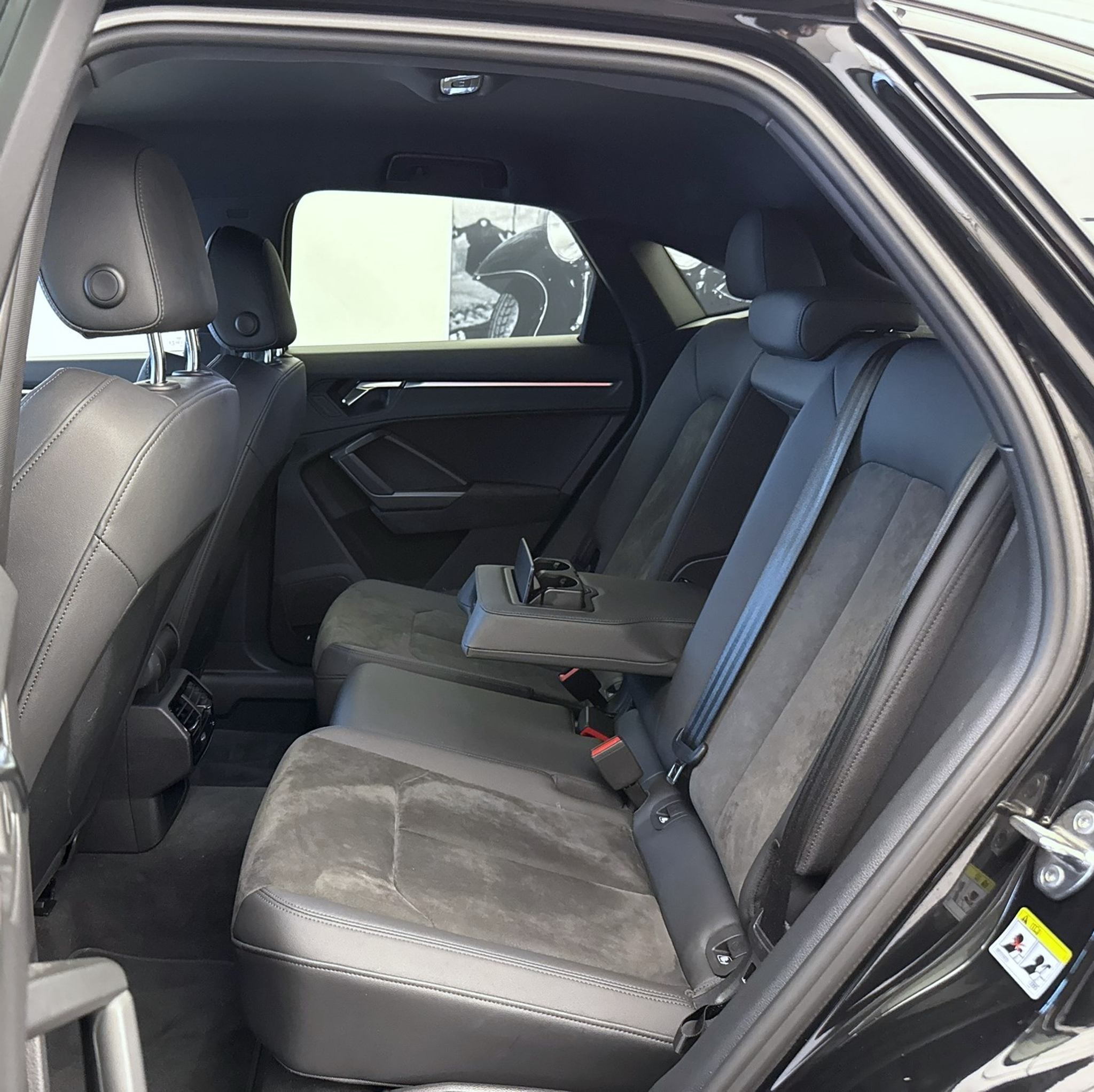 listing desktop thumbnail image 21