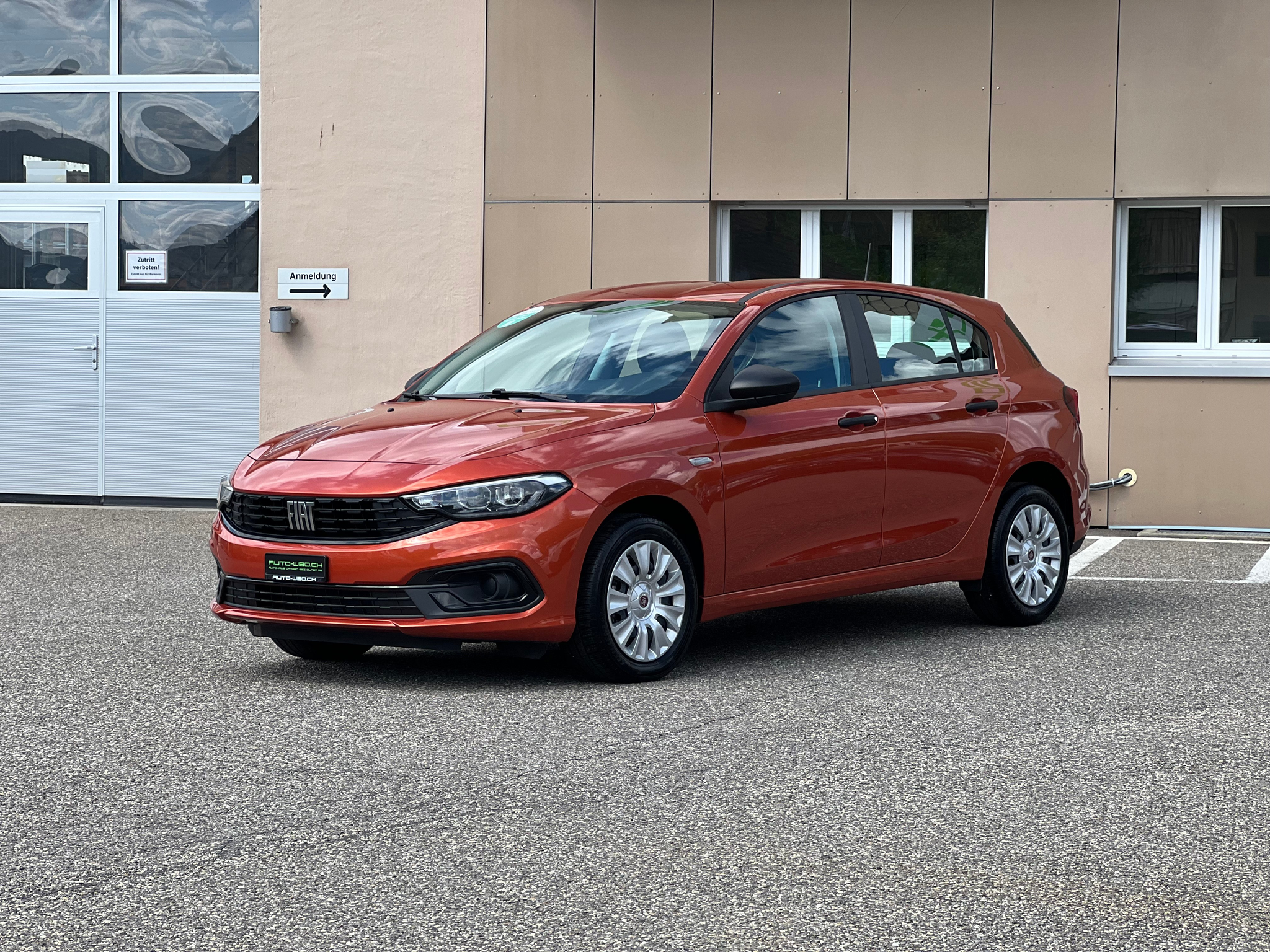 car-image-0