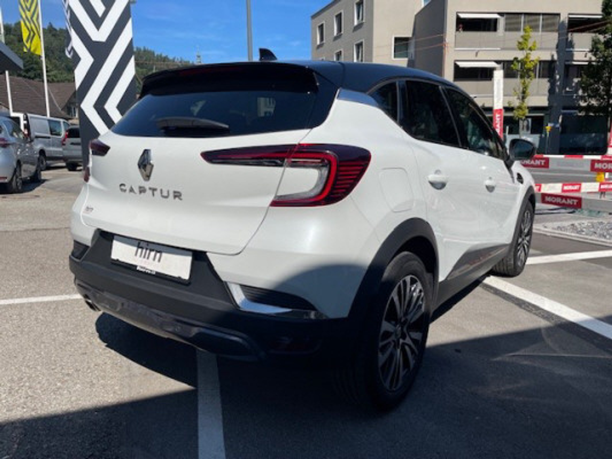 listing desktop thumbnail image 2