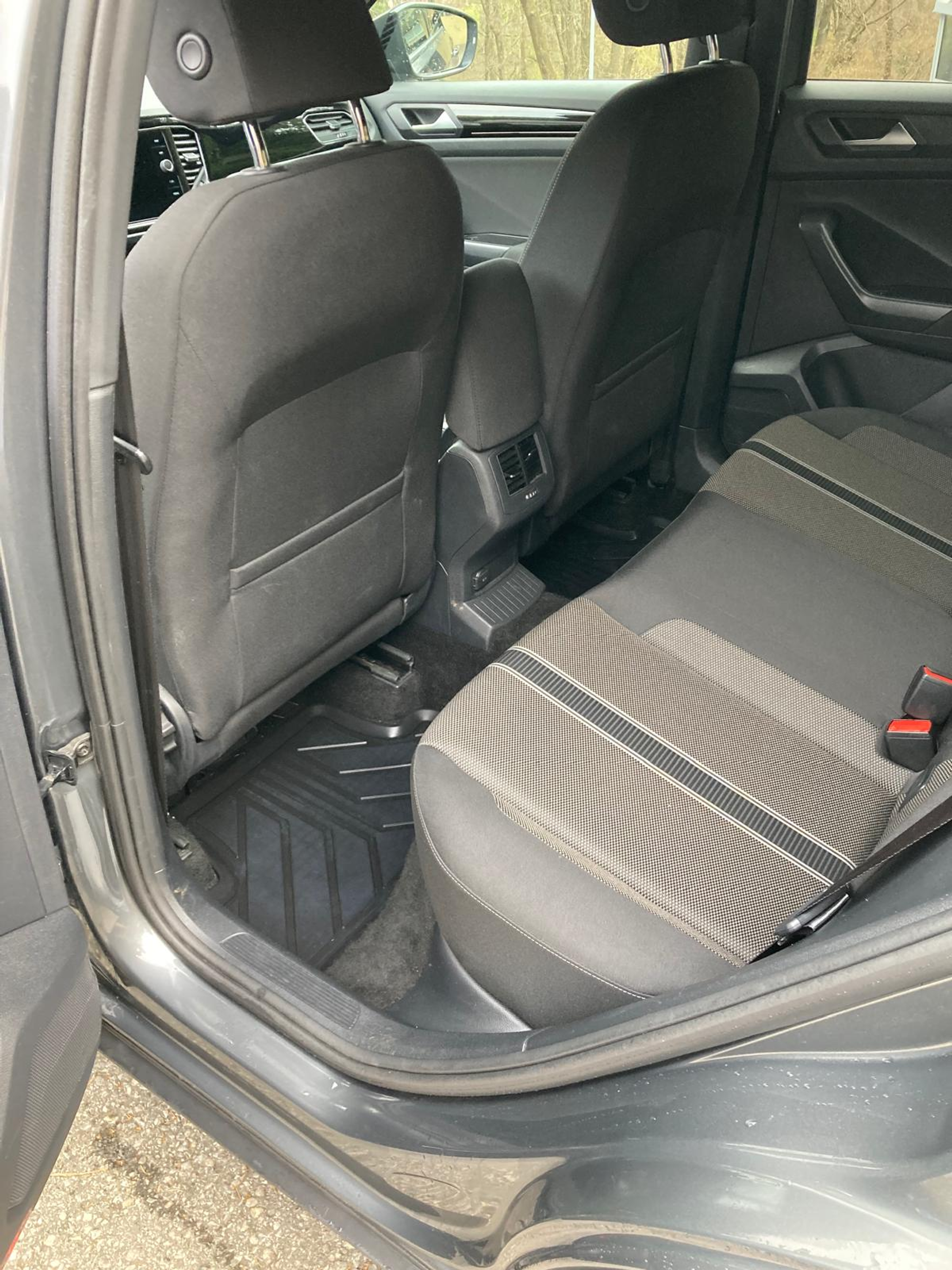 listing desktop thumbnail image 10