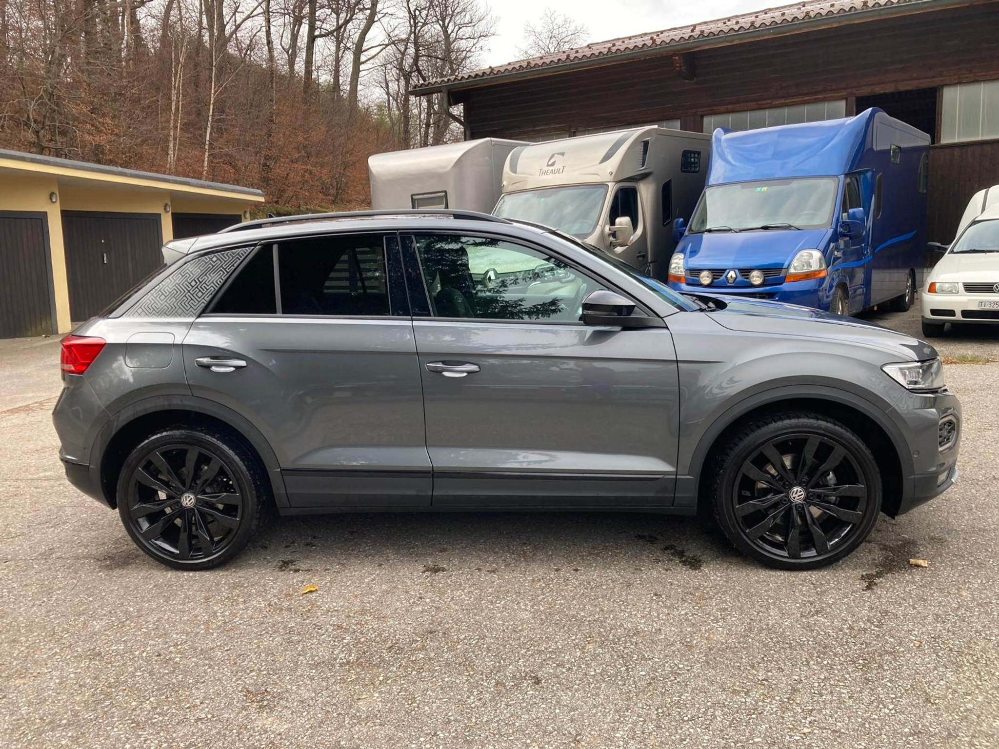 listing desktop thumbnail image 7