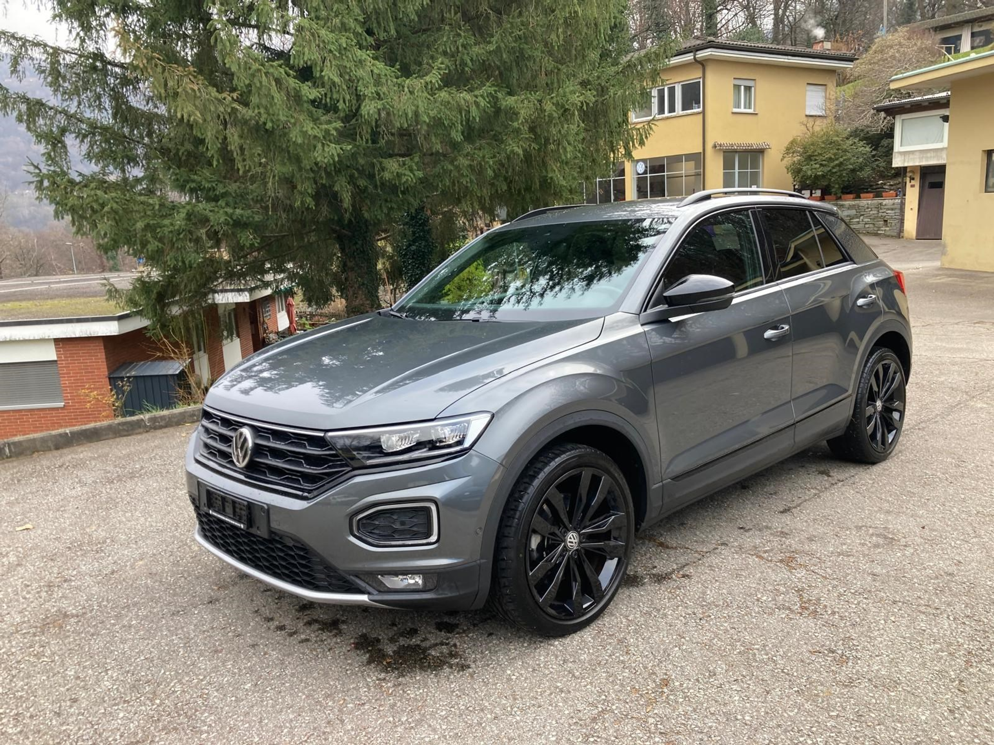 listing desktop thumbnail image 2