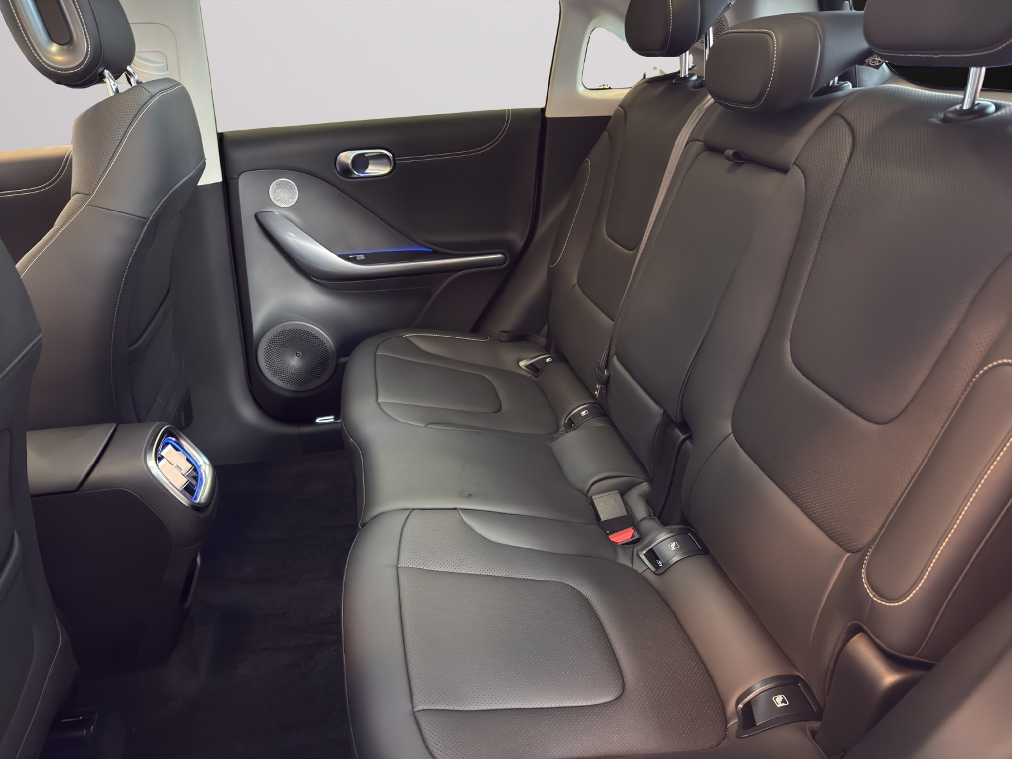 listing desktop thumbnail image 8