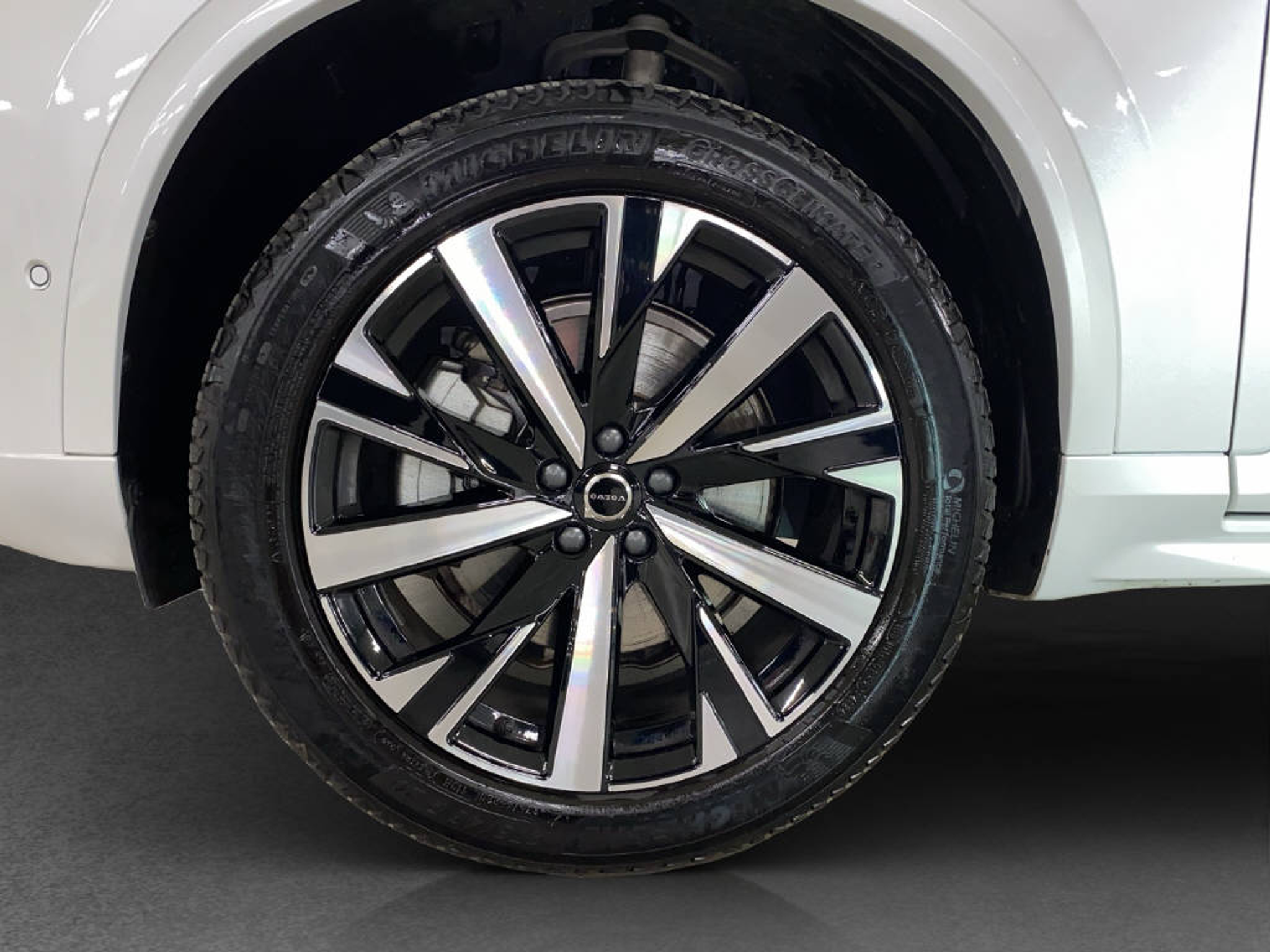 listing desktop thumbnail image 14