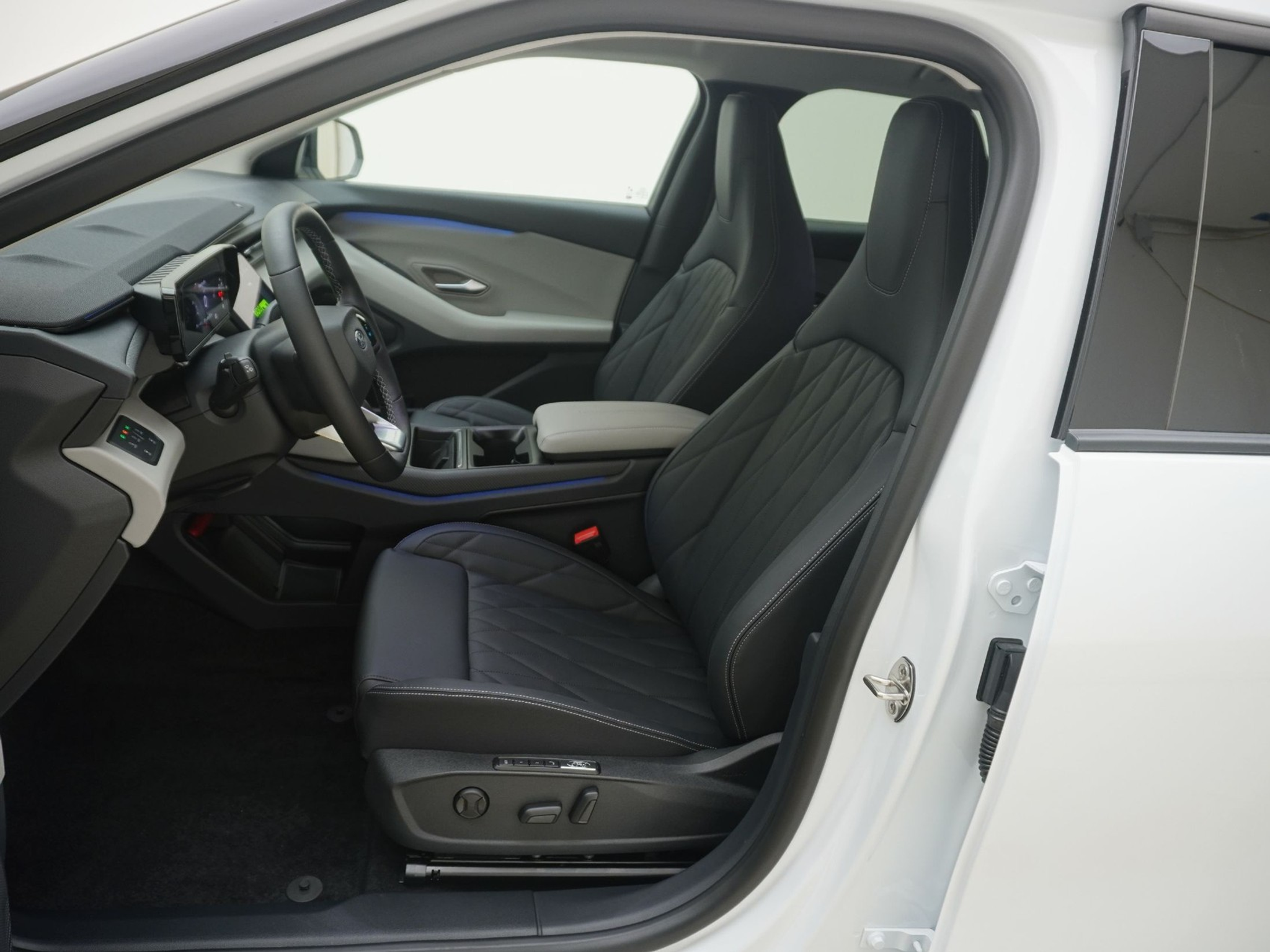 listing desktop thumbnail image 13