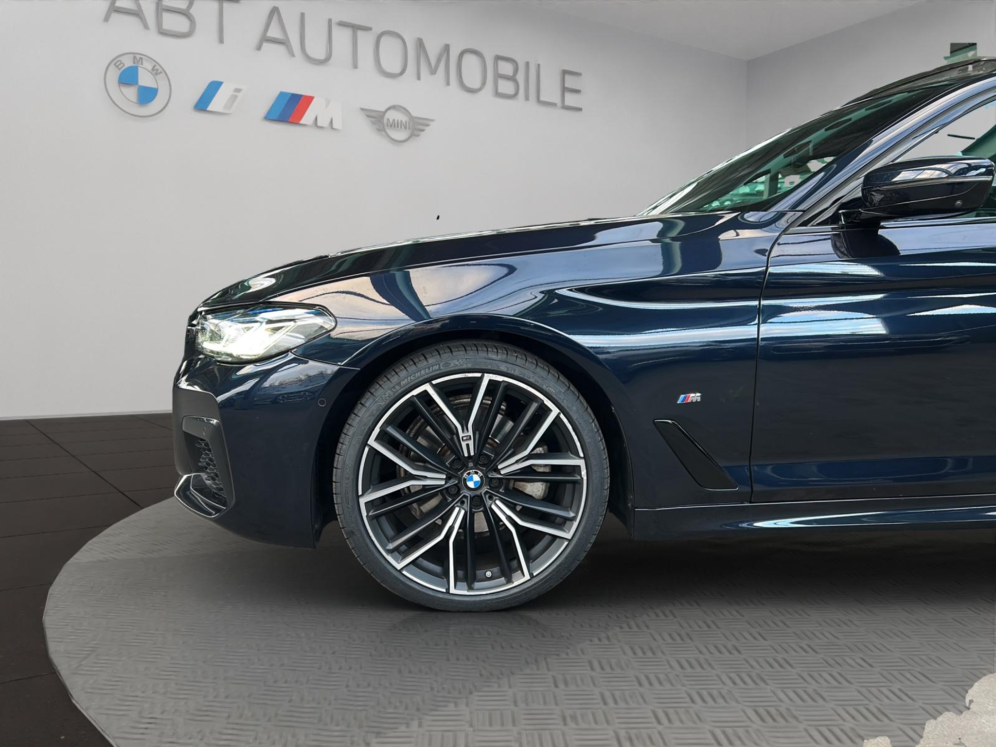 listing desktop thumbnail image 22