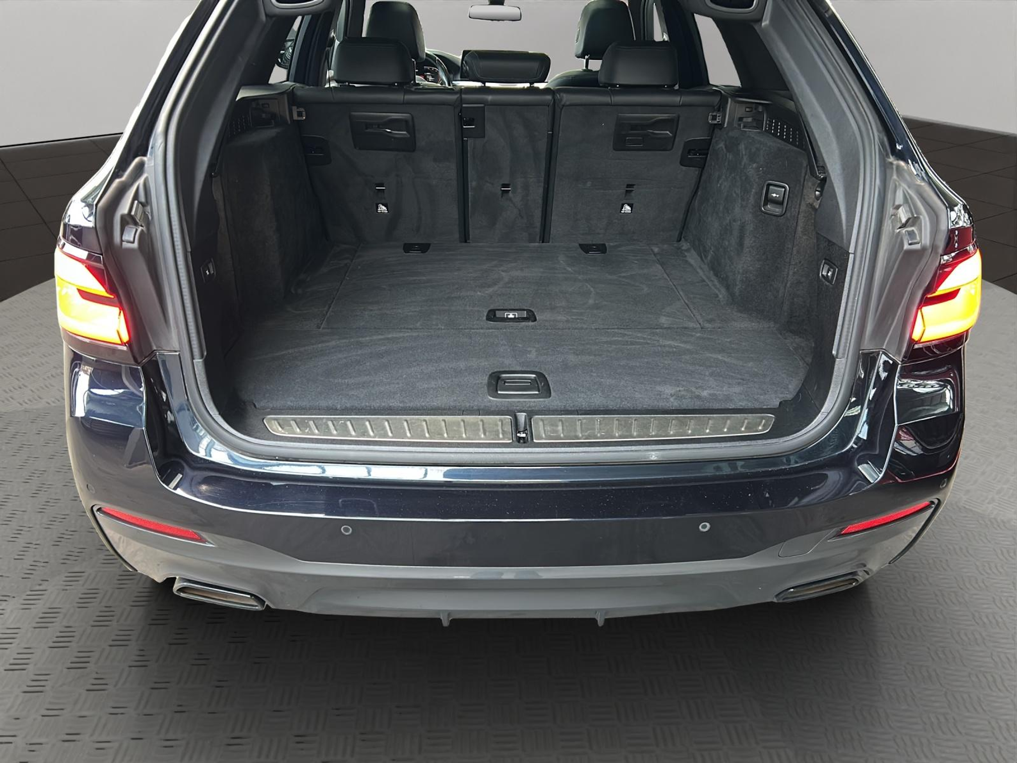 listing desktop thumbnail image 21