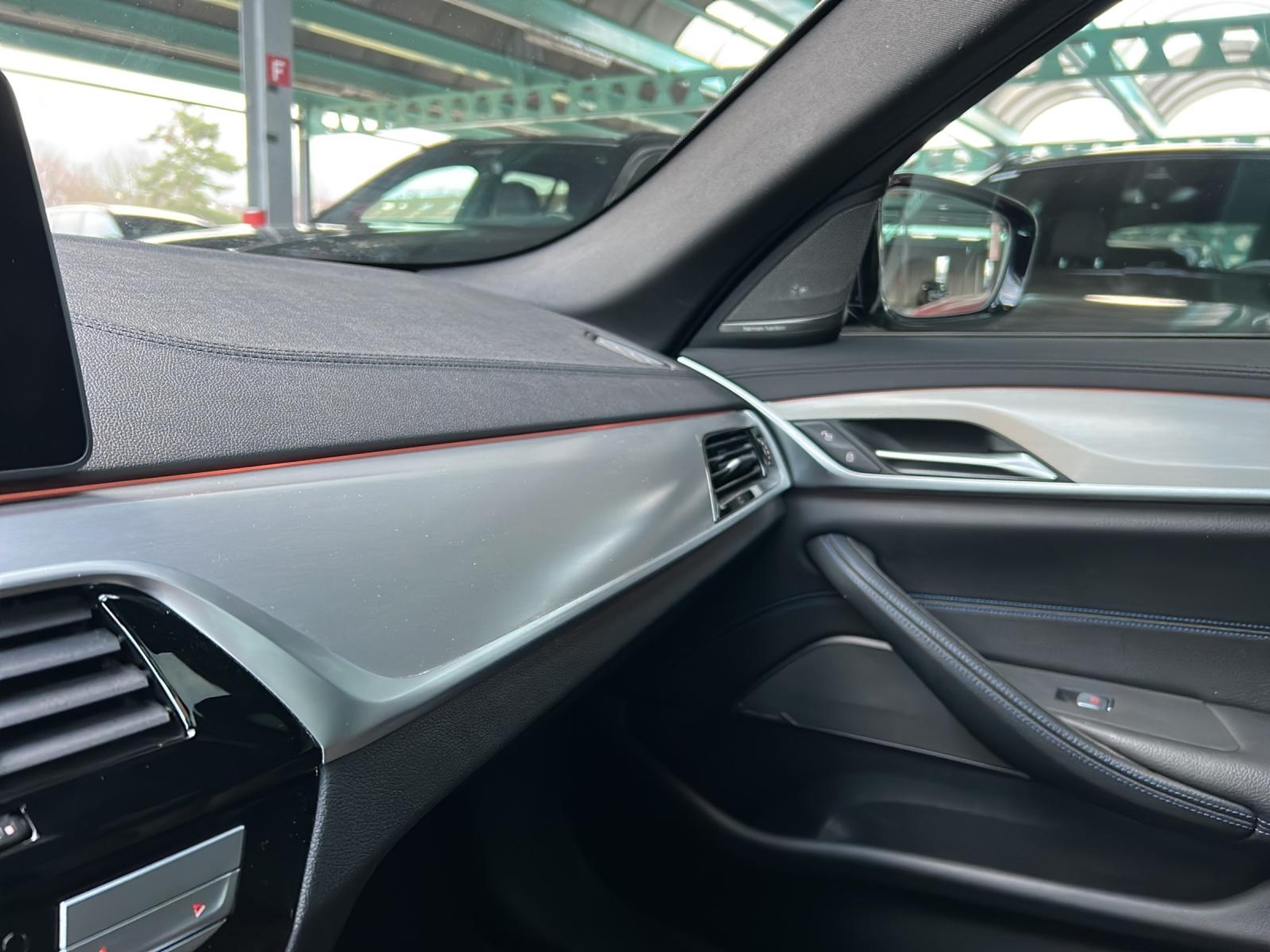 listing desktop thumbnail image 20