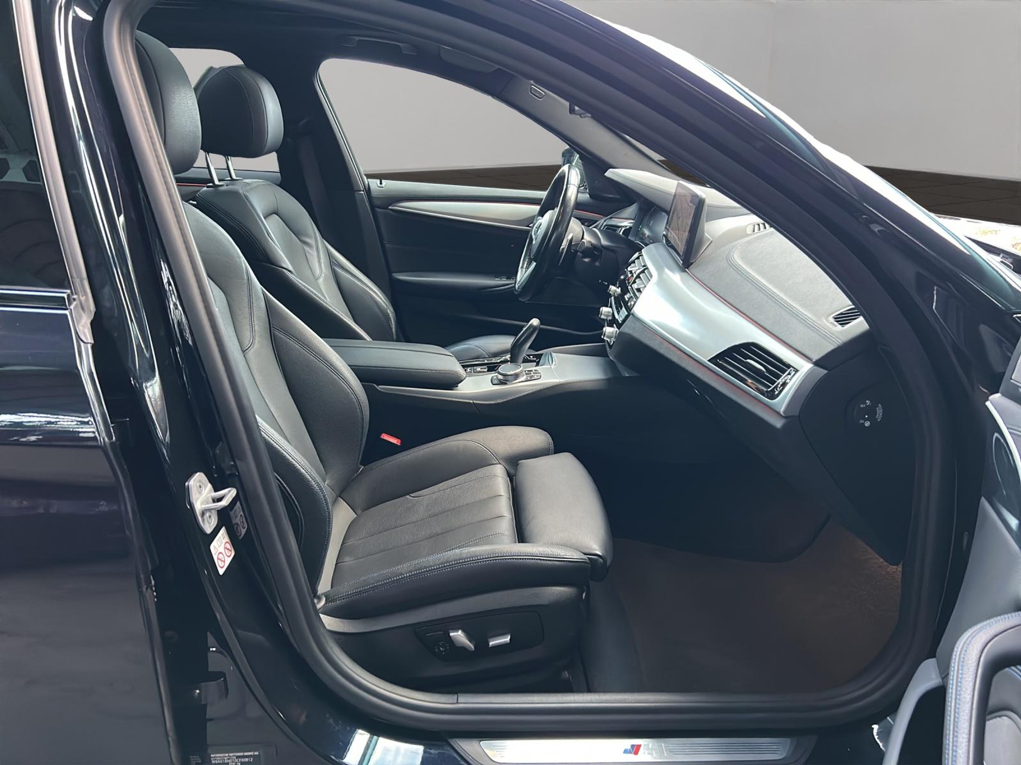 listing desktop thumbnail image 10