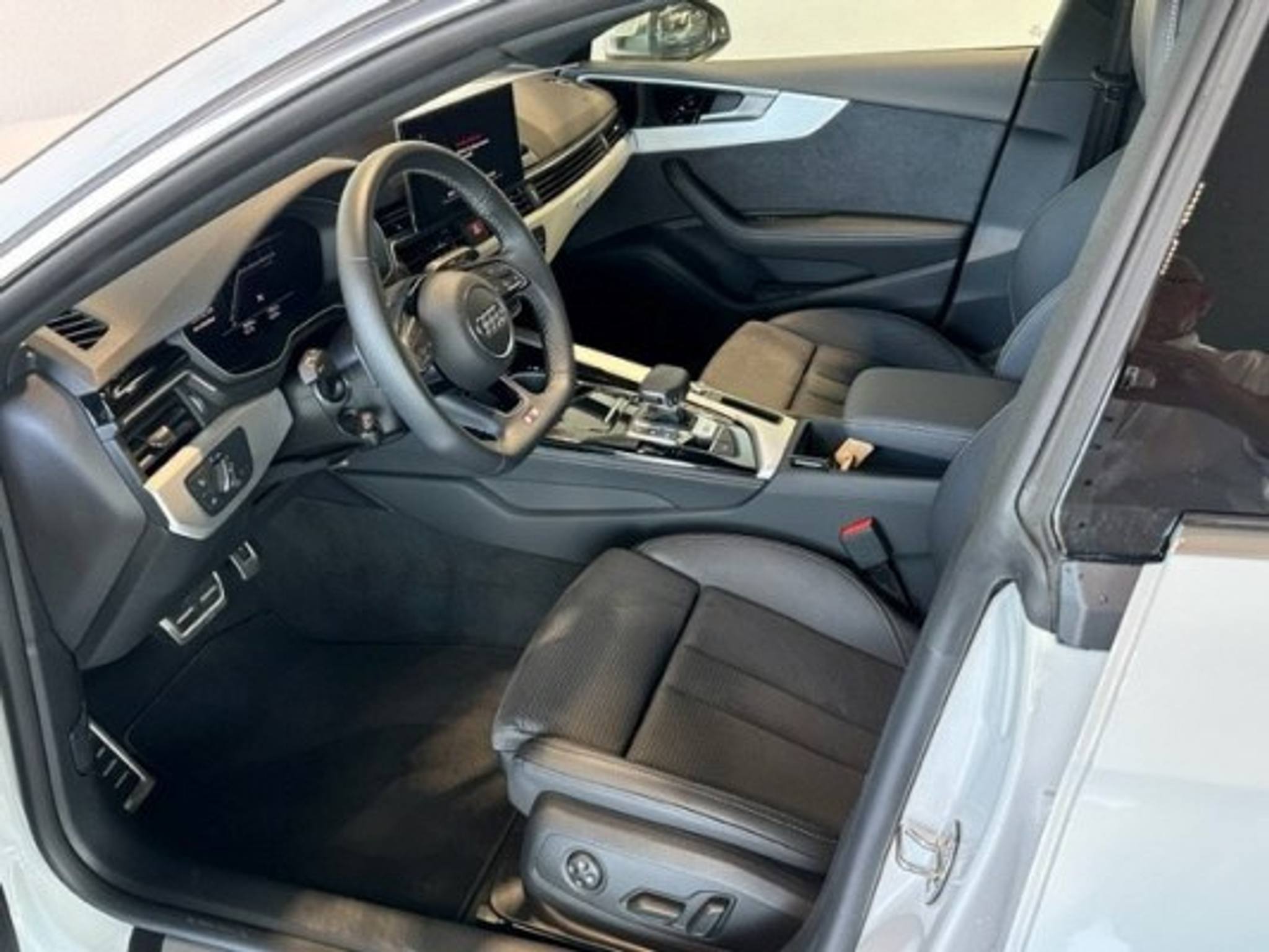 listing desktop thumbnail image 10