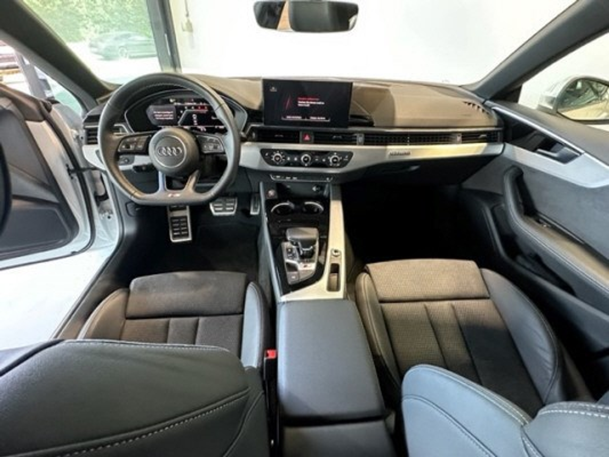 listing desktop thumbnail image 12