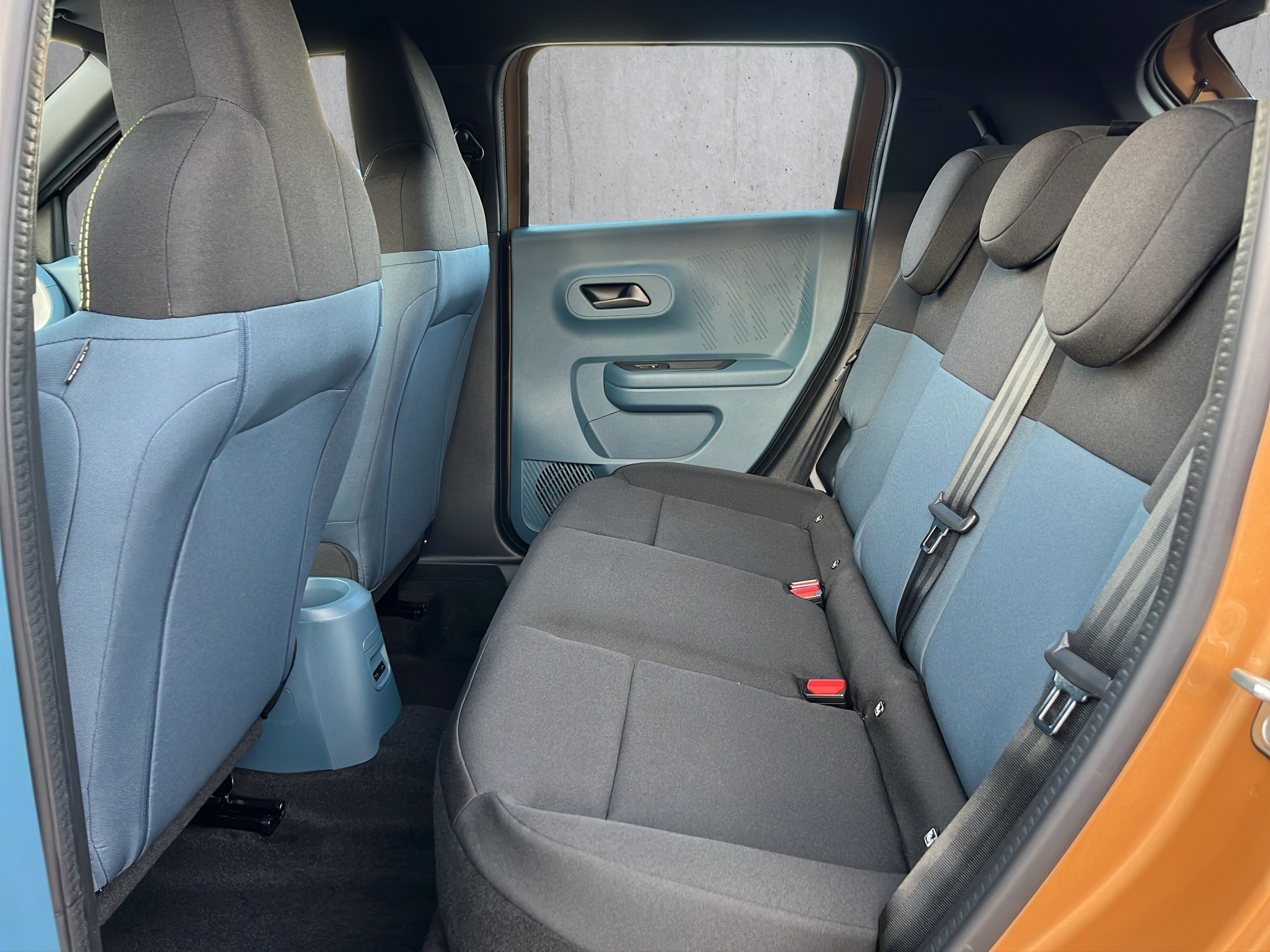 listing desktop thumbnail image 12