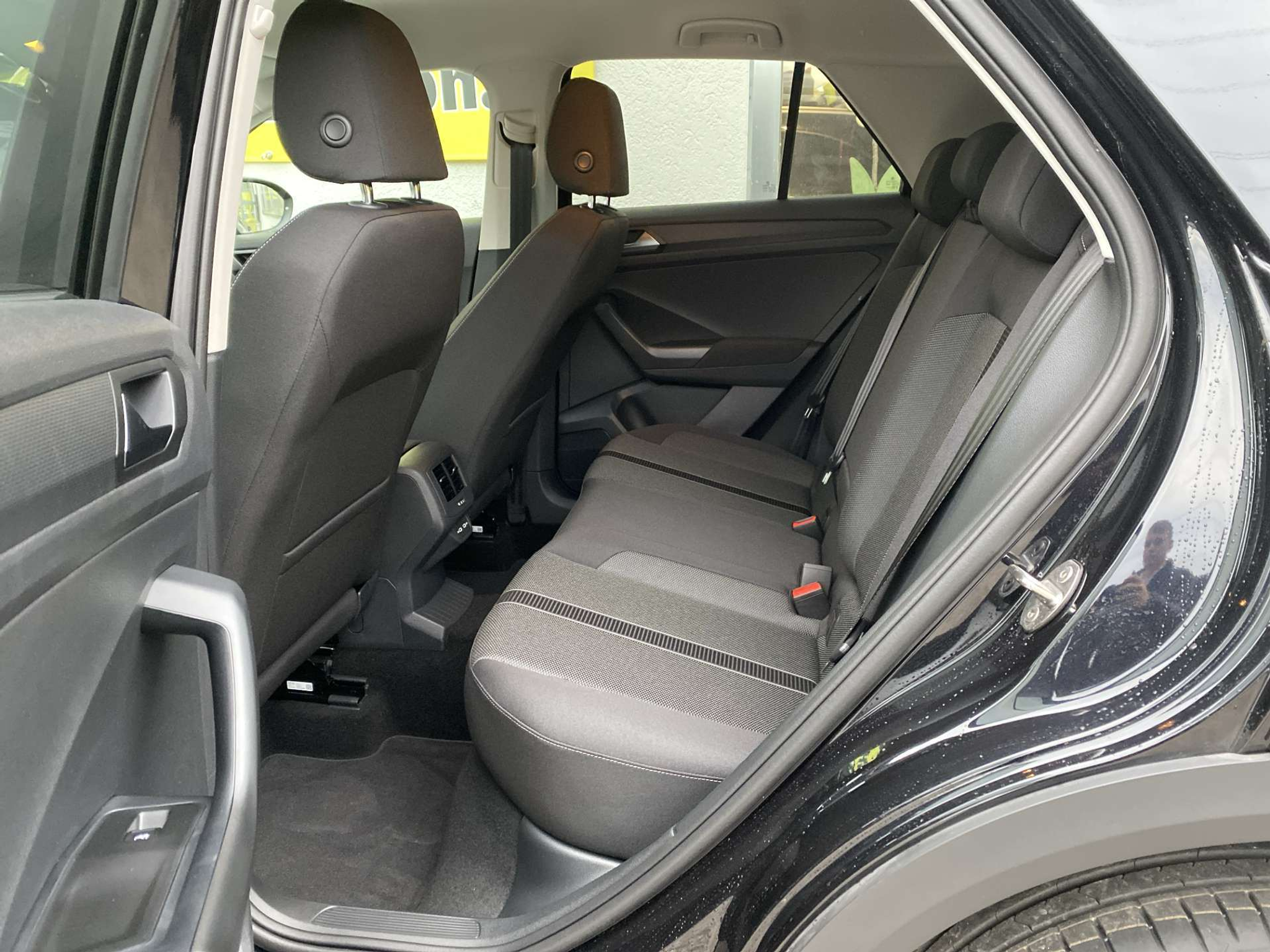 listing desktop thumbnail image 7