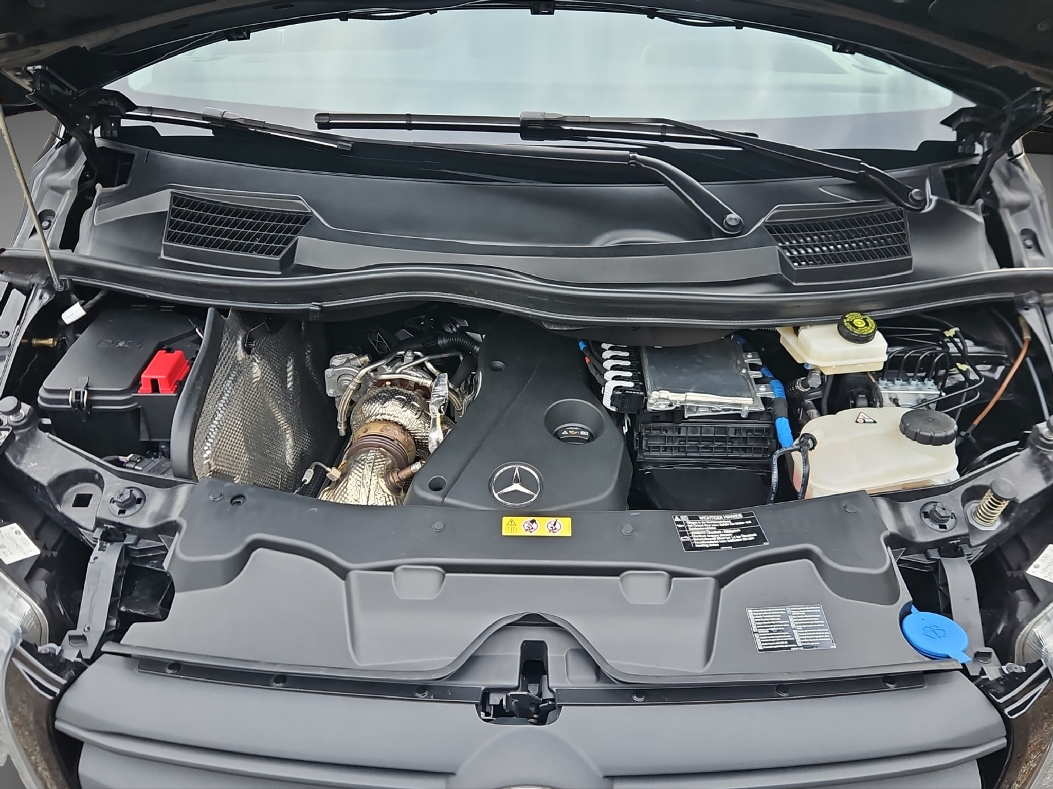 listing desktop thumbnail image 12