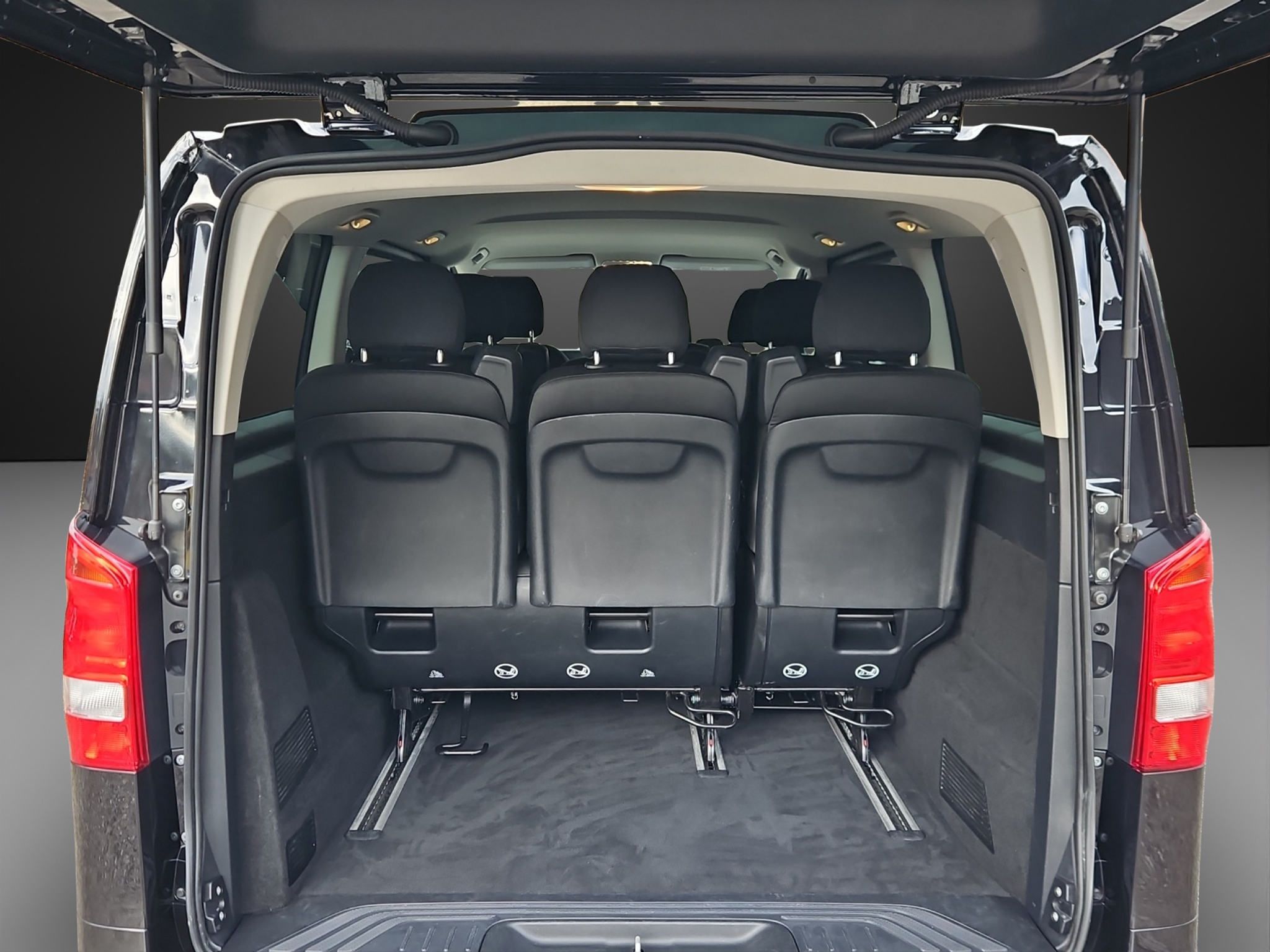 listing desktop thumbnail image 11