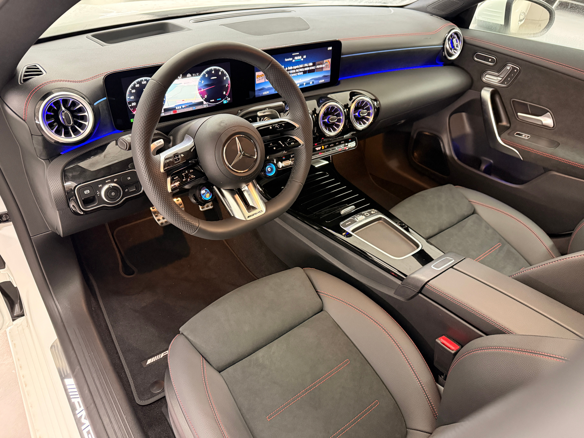 listing desktop thumbnail image 6