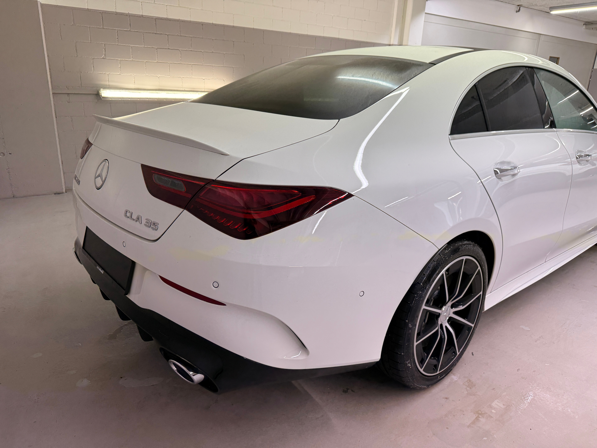 listing desktop thumbnail image 5