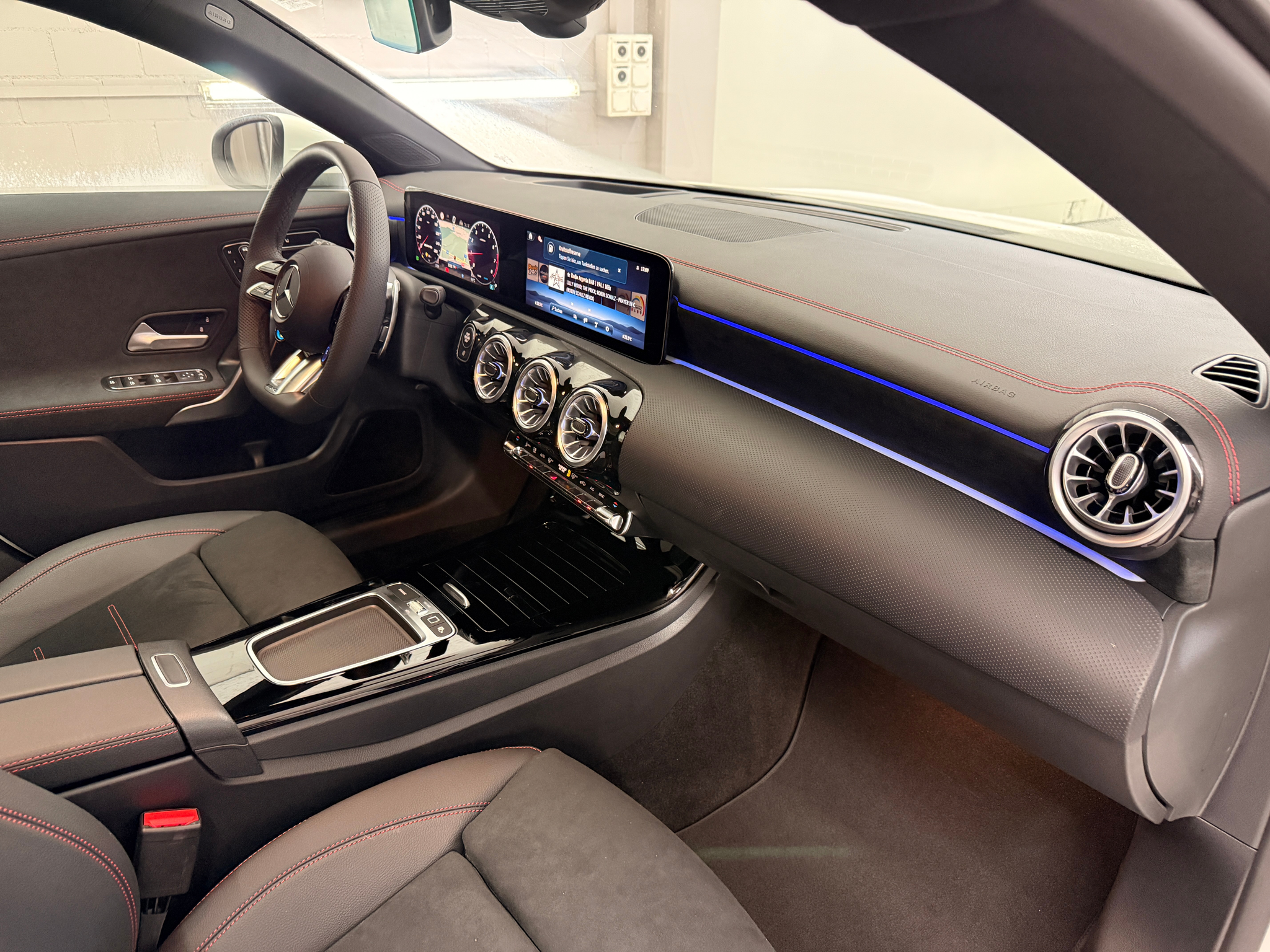 listing desktop thumbnail image 10